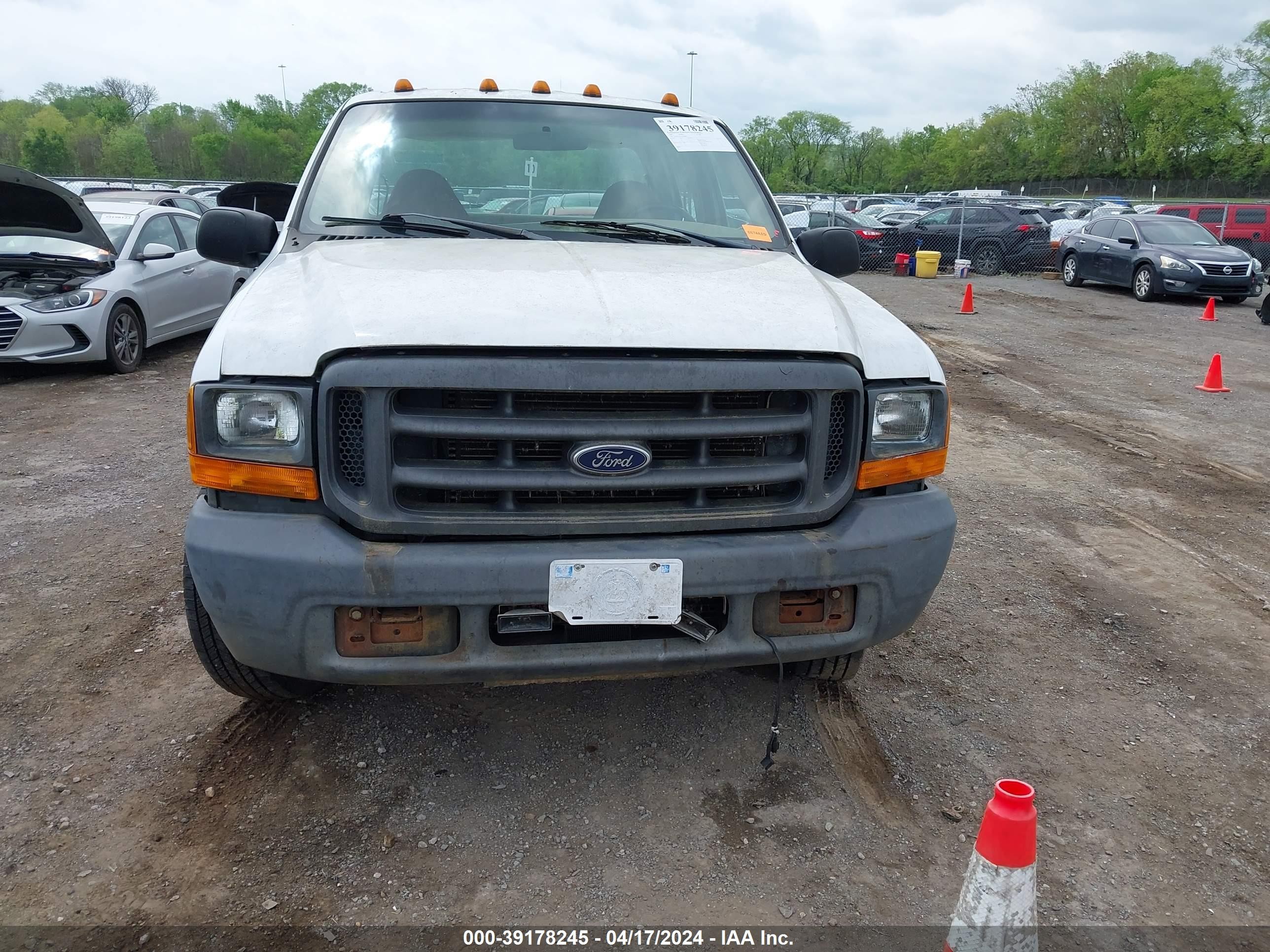 Photo 10 VIN: 1FTWW32F1XEC03665 - FORD F350 