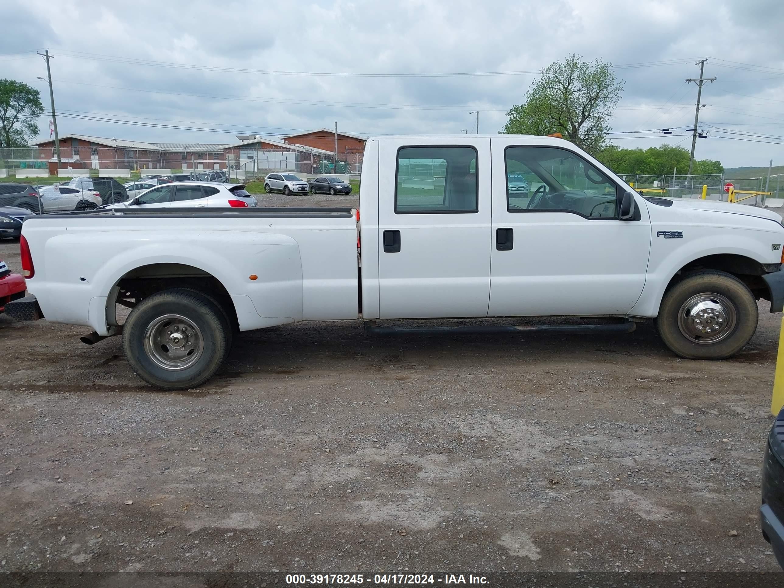 Photo 14 VIN: 1FTWW32F1XEC03665 - FORD F350 