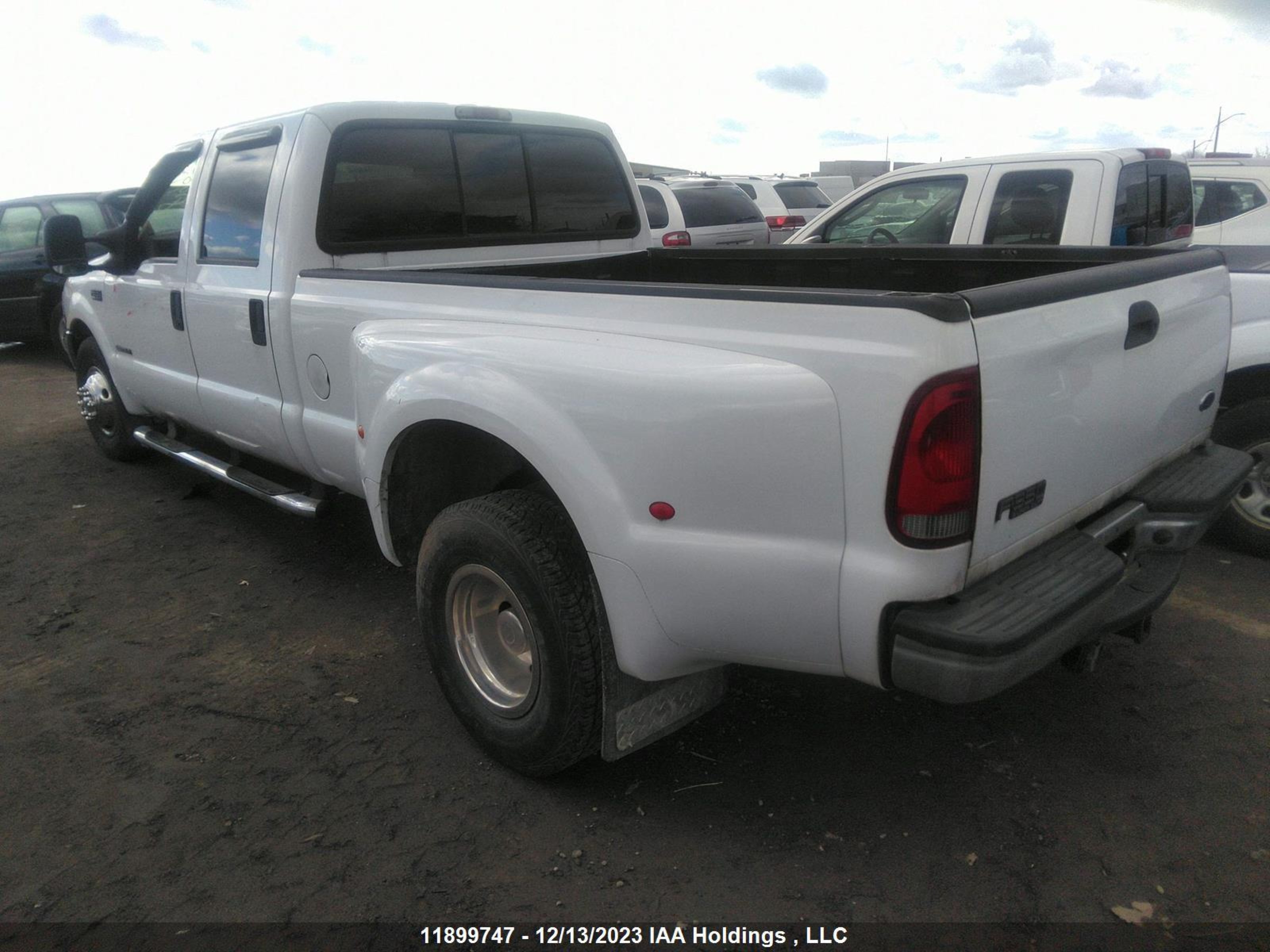 Photo 2 VIN: 1FTWW32F62EA12560 - FORD F350 