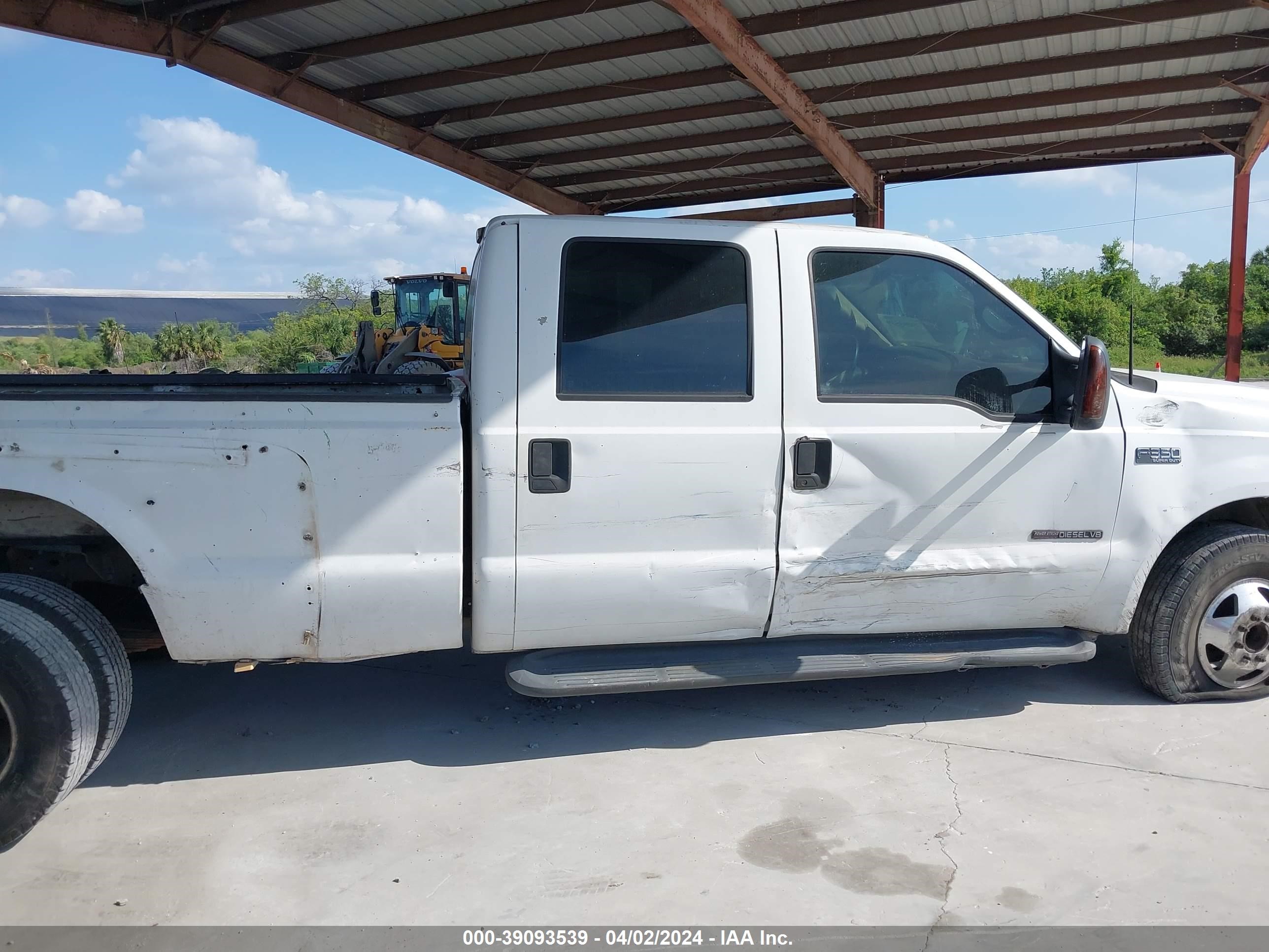 Photo 12 VIN: 1FTWW32F6XEC87384 - FORD F350 