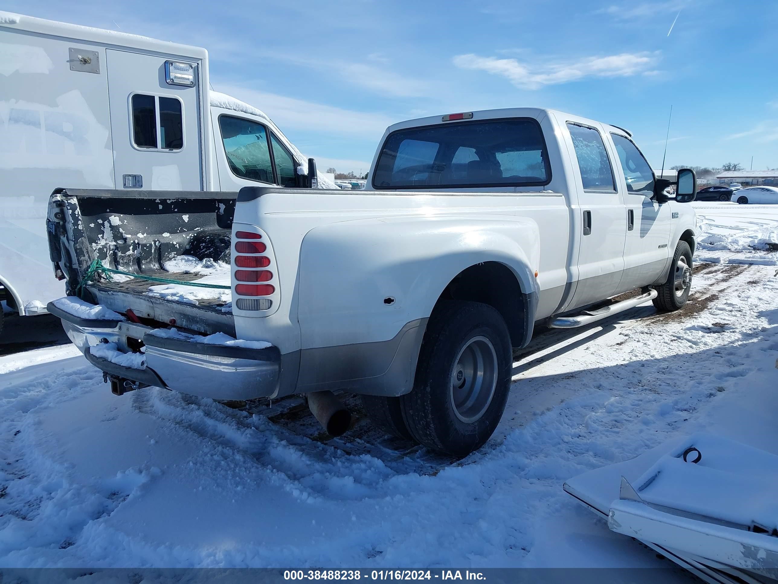 Photo 3 VIN: 1FTWW32FXXEC60737 - FORD F350 