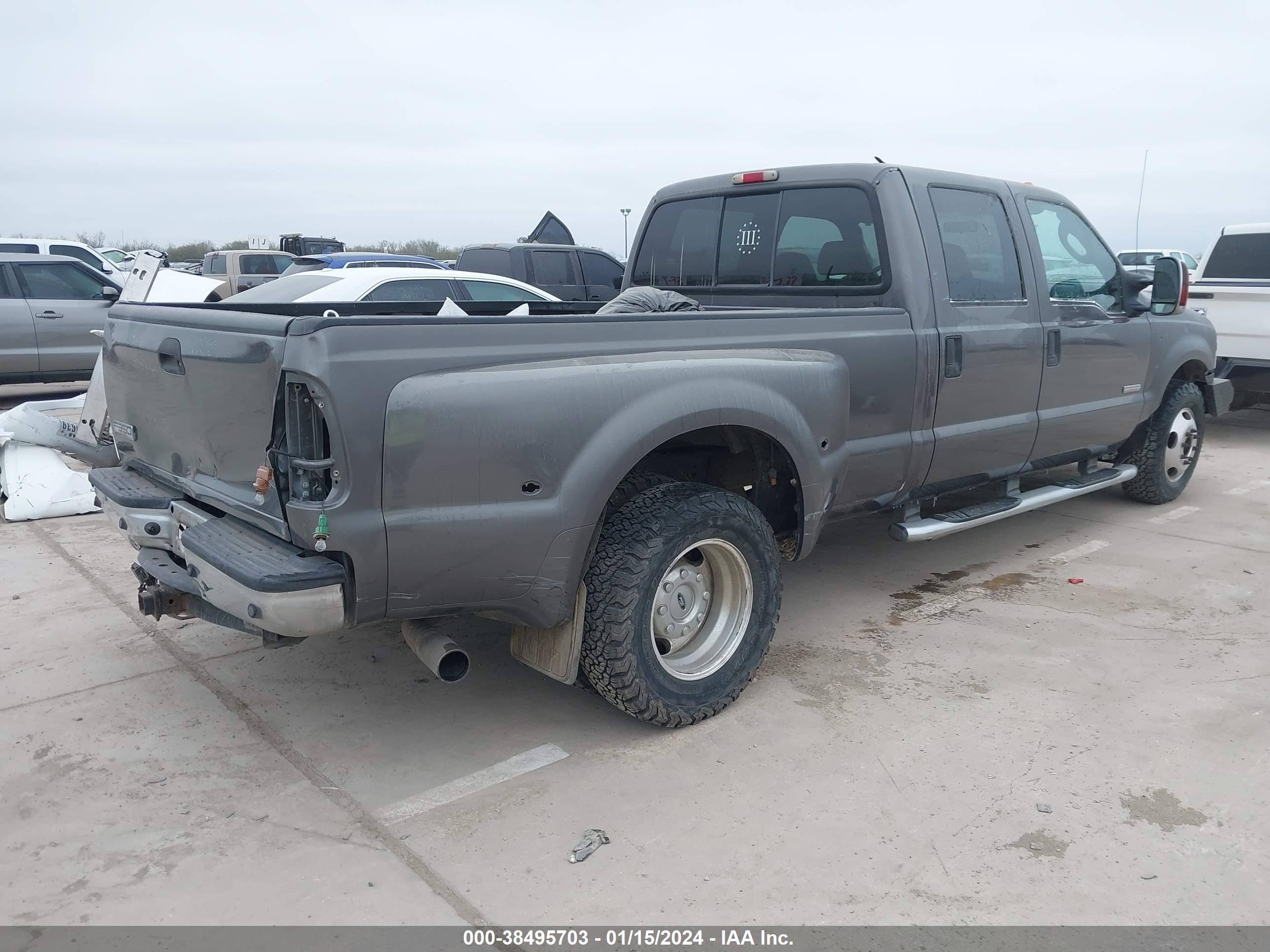 Photo 3 VIN: 1FTWW32P06EB55423 - FORD F350 