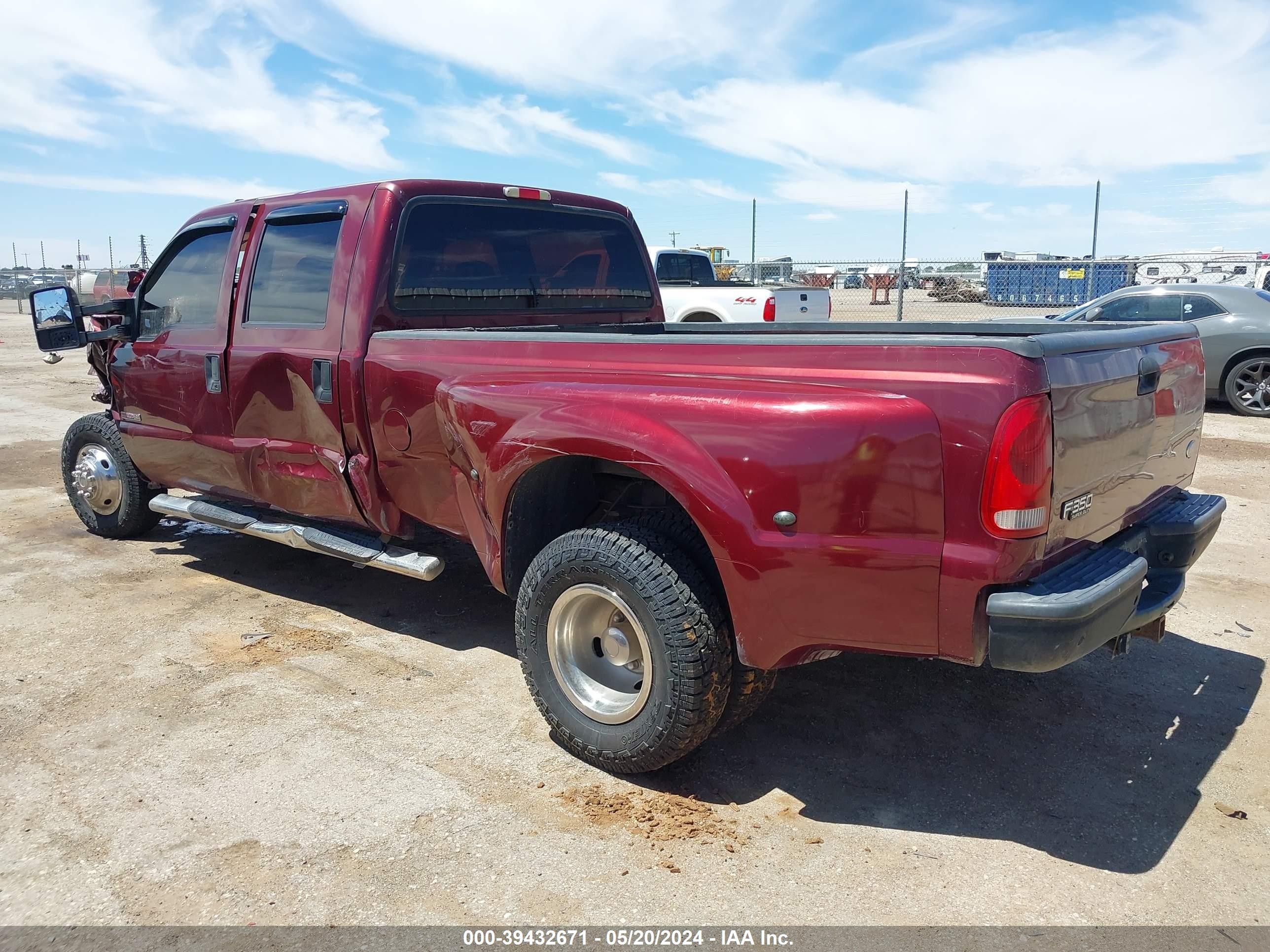 Photo 2 VIN: 1FTWW32P44EC69776 - FORD F350 