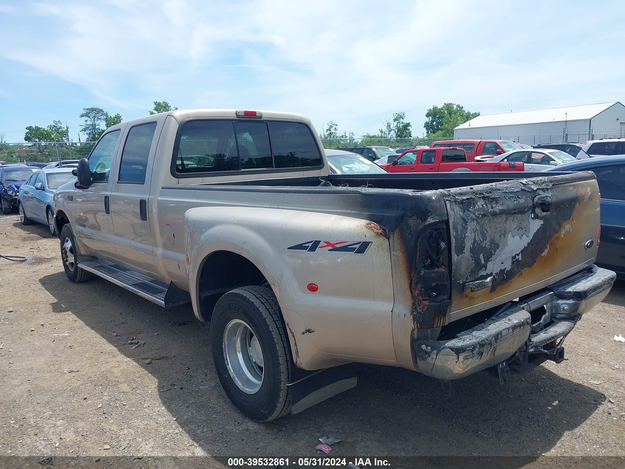 Photo 2 VIN: 1FTWW33F2XED66162 - FORD F350 