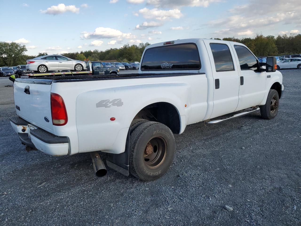 Photo 2 VIN: 1FTWW33F31EB80928 - FORD F350 