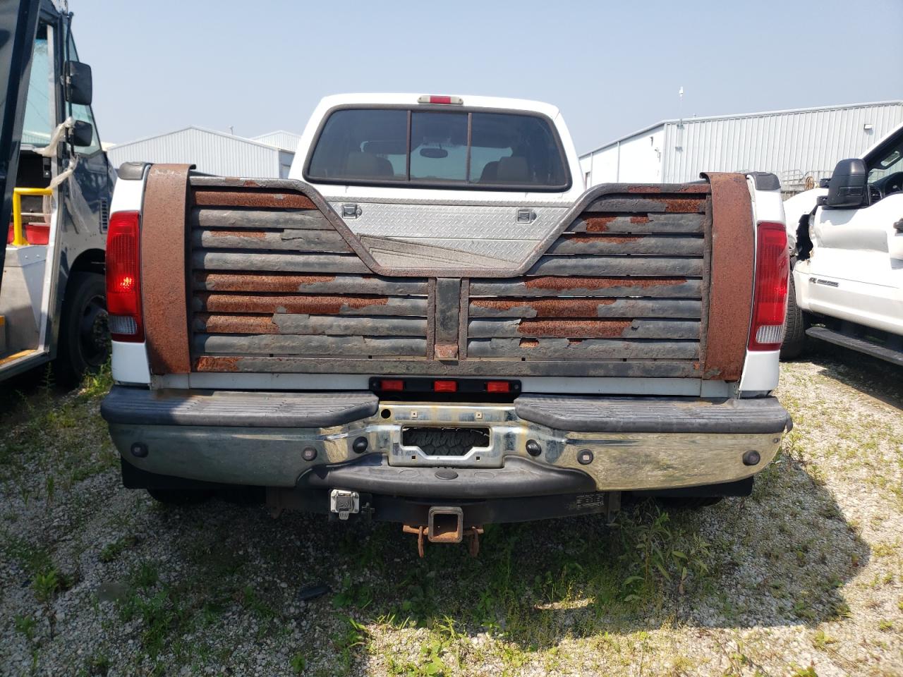 Photo 5 VIN: 1FTWW33P35EB10781 - FORD F350 