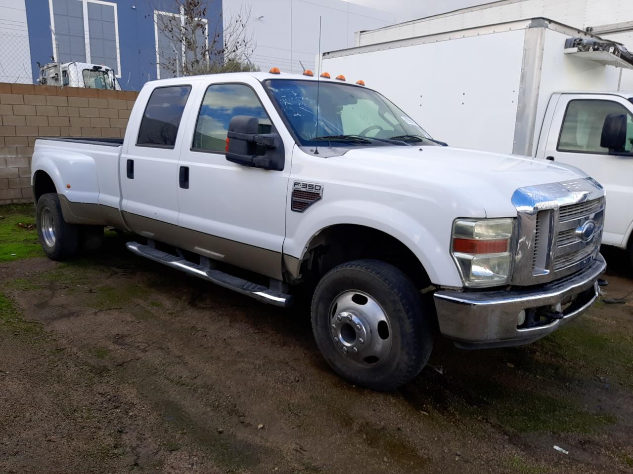 Photo 3 VIN: 1FTWW33R28EA92621 - FORD F350 