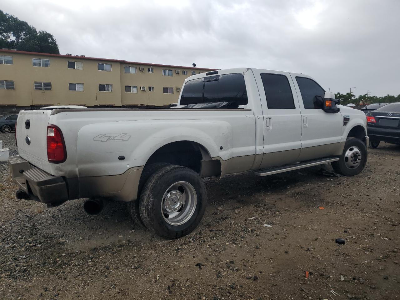 Photo 2 VIN: 1FTWW33R48EA01543 - FORD F350 