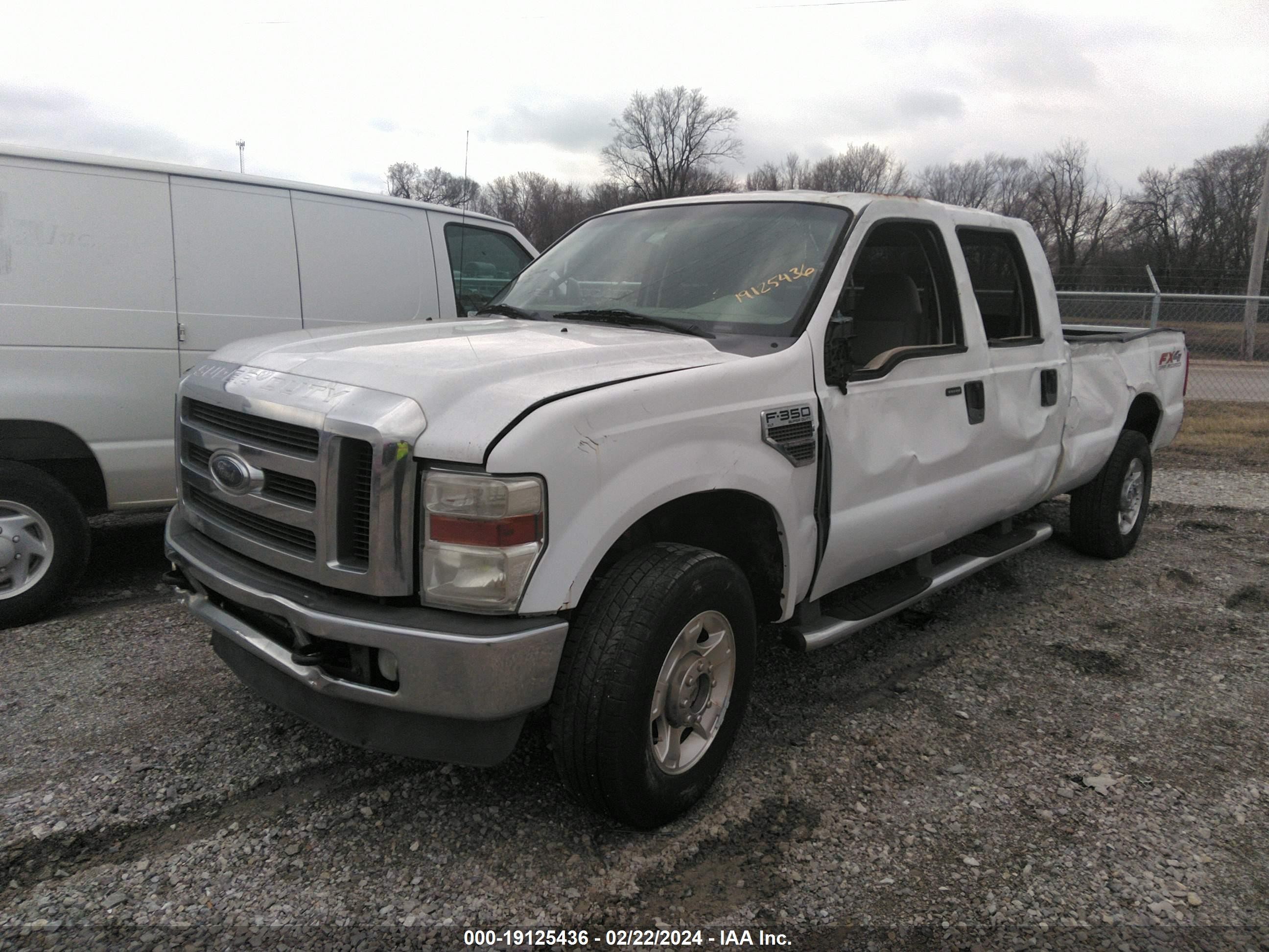 Photo 1 VIN: 1FTWW3BR1AEA56118 - FORD F350 