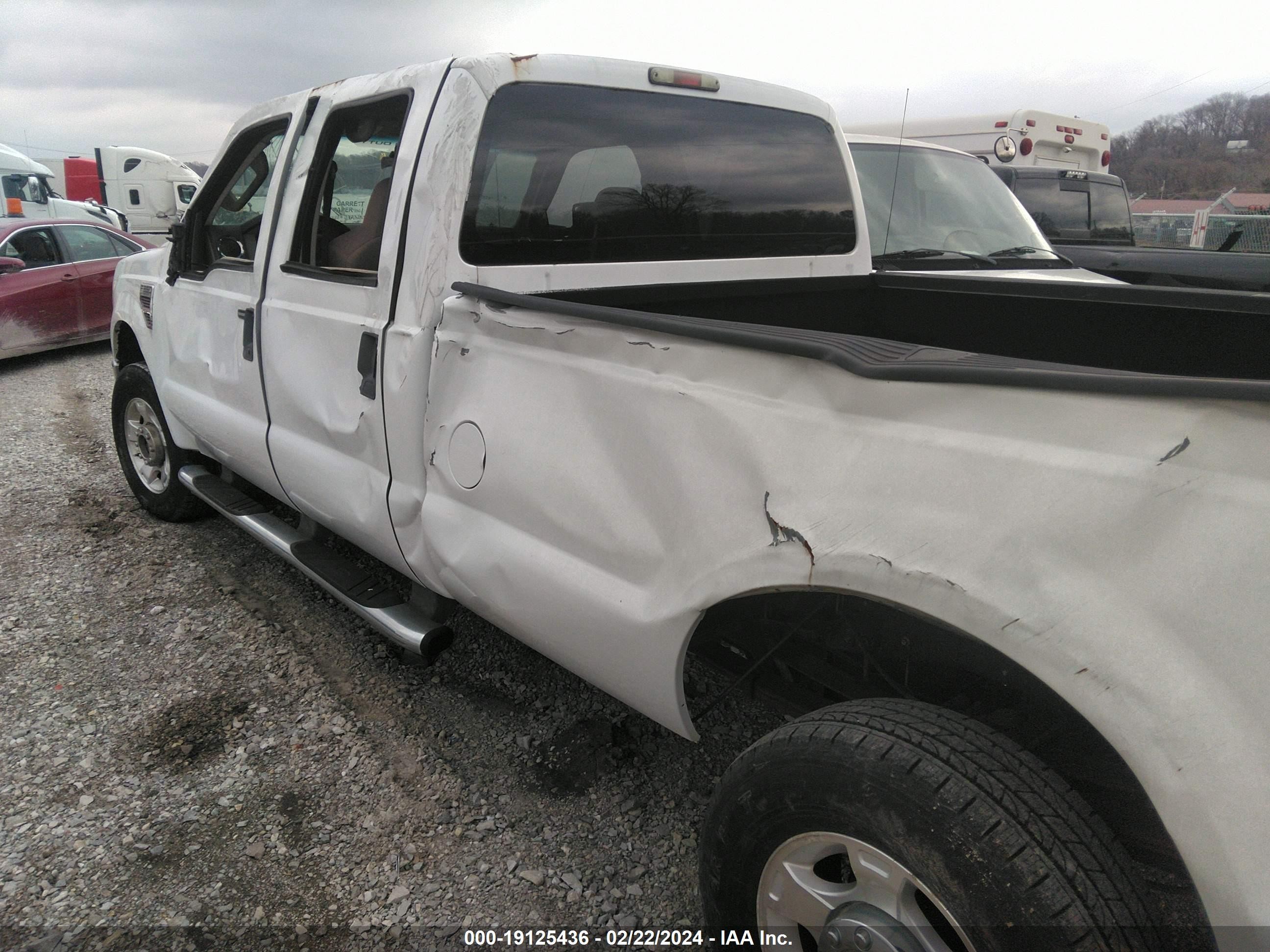 Photo 5 VIN: 1FTWW3BR1AEA56118 - FORD F350 