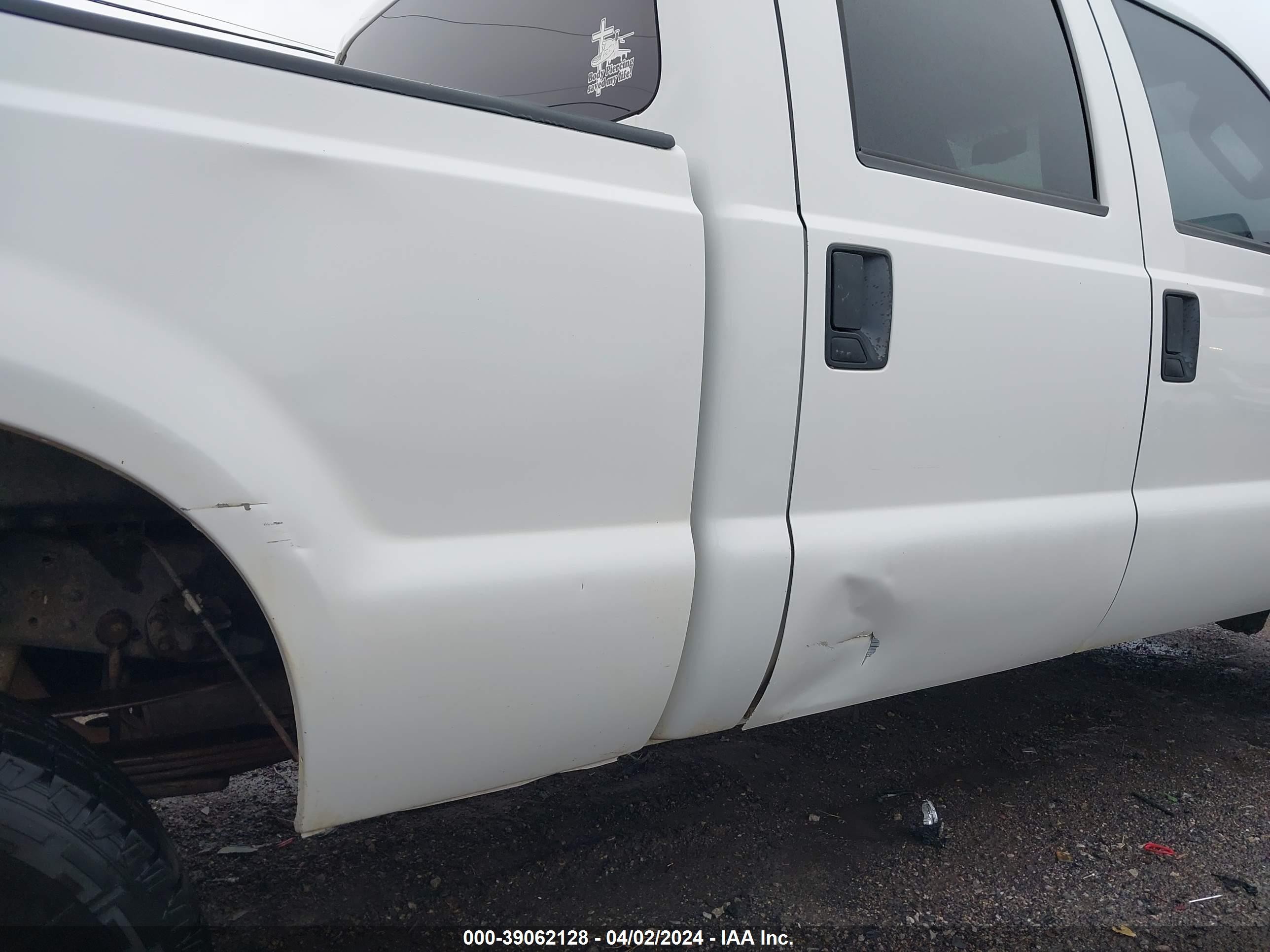 Photo 18 VIN: 1FTWW3BR2AEB02278 - FORD F350 