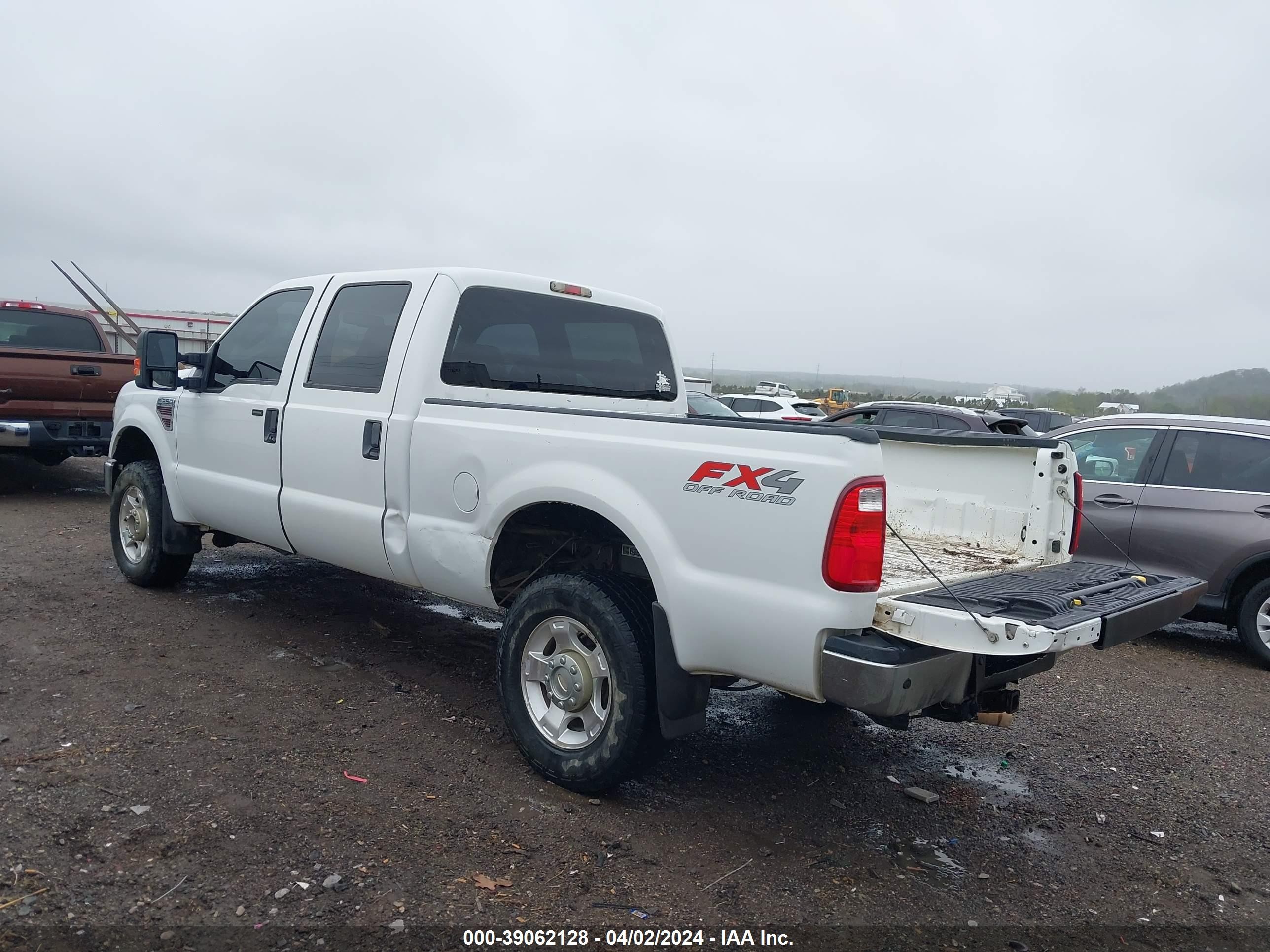 Photo 2 VIN: 1FTWW3BR2AEB02278 - FORD F350 