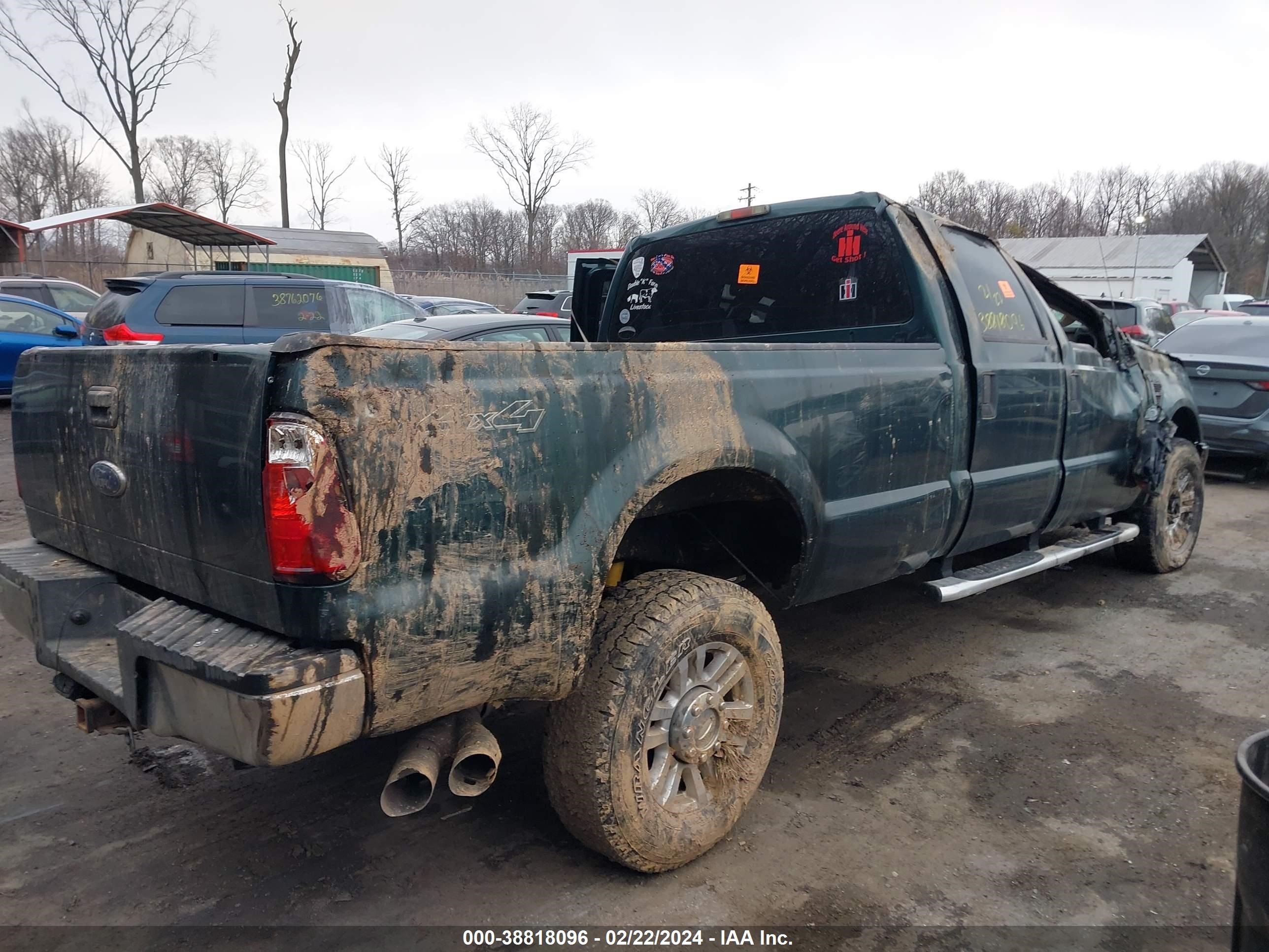 Photo 3 VIN: 1FTWW3BR3AEB16707 - FORD F350 