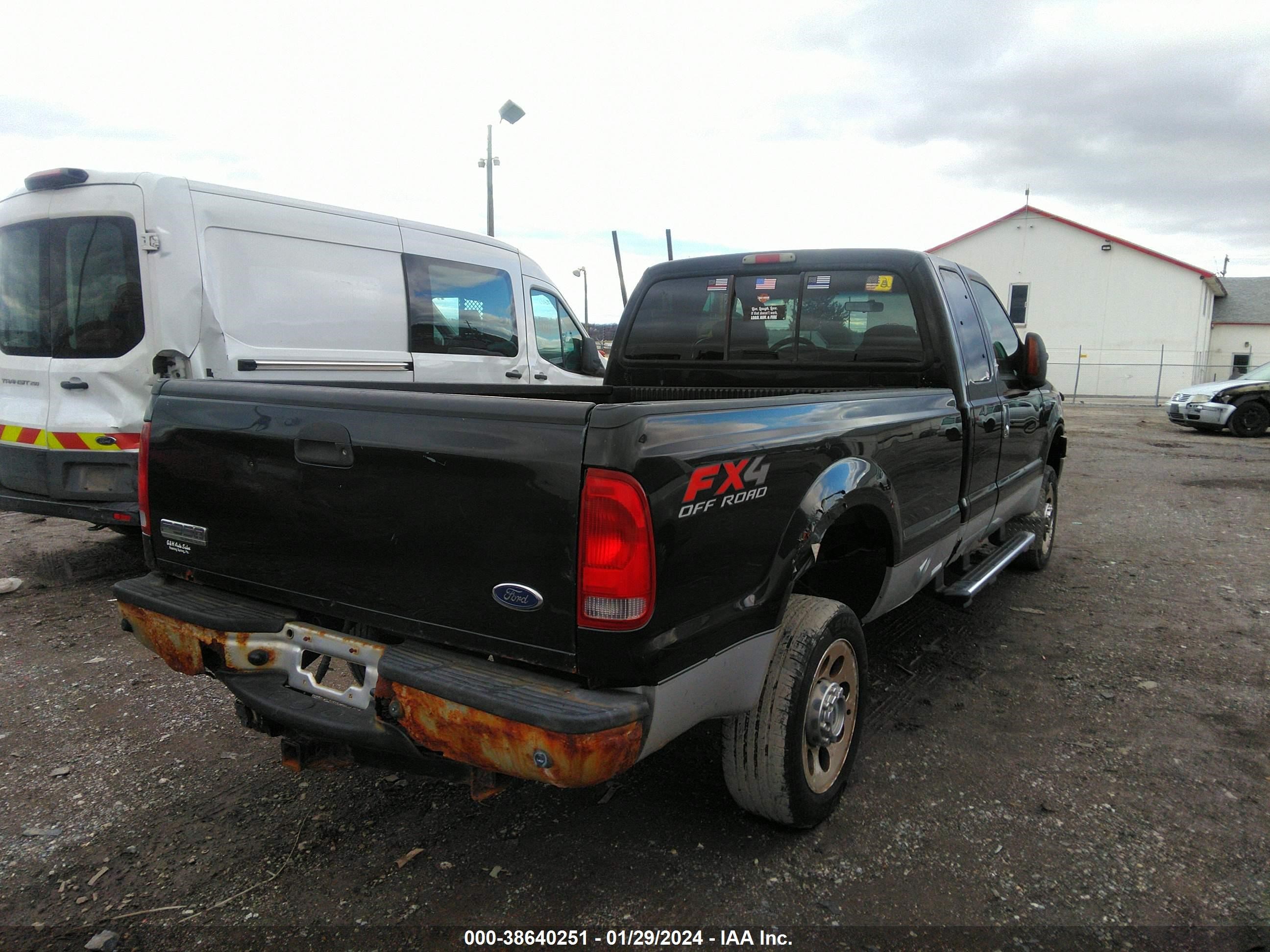 Photo 3 VIN: 1FTWX31505EB77272 - FORD F350 