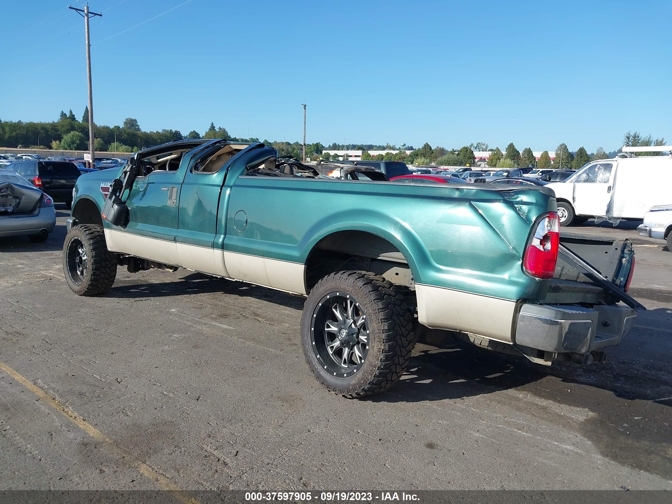 Photo 2 VIN: 1FTWX31R38EC13222 - FORD F350 