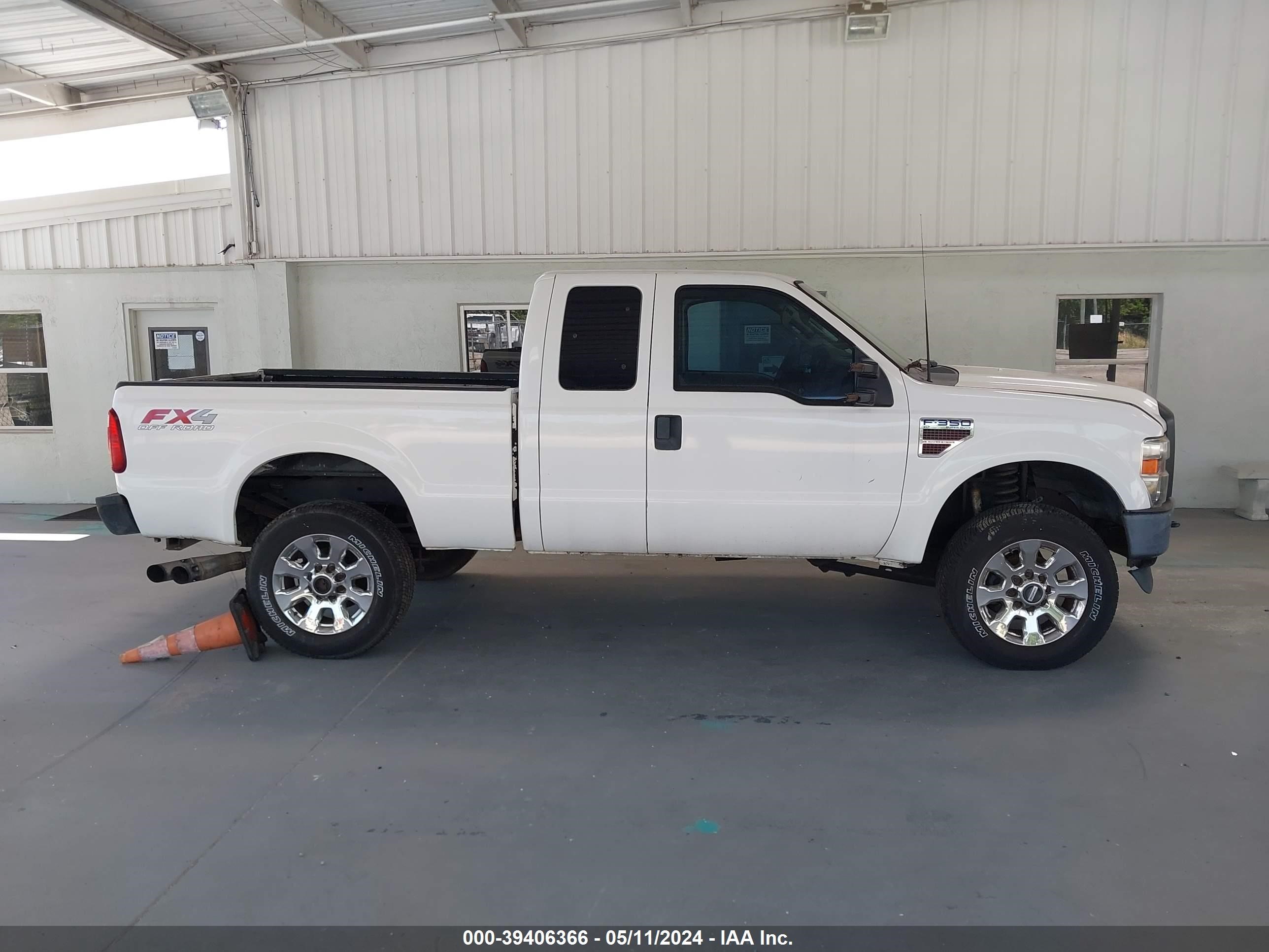 Photo 12 VIN: 1FTWX31R99EA29386 - FORD F350 