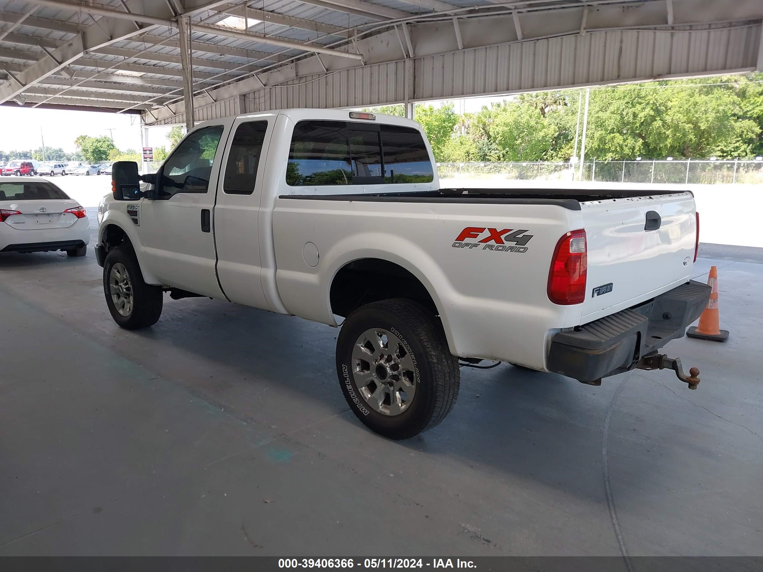 Photo 2 VIN: 1FTWX31R99EA29386 - FORD F350 