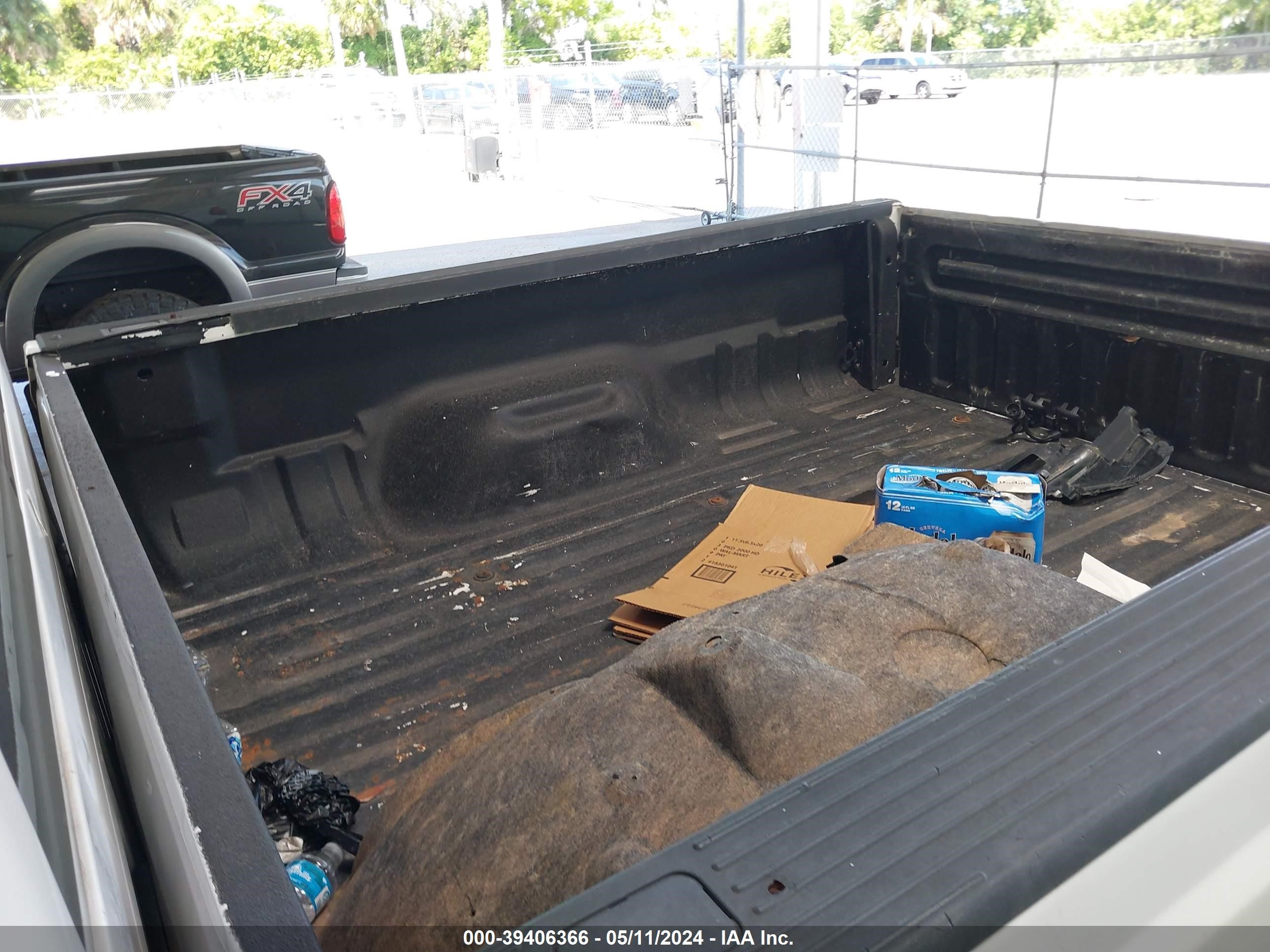 Photo 5 VIN: 1FTWX31R99EA29386 - FORD F350 