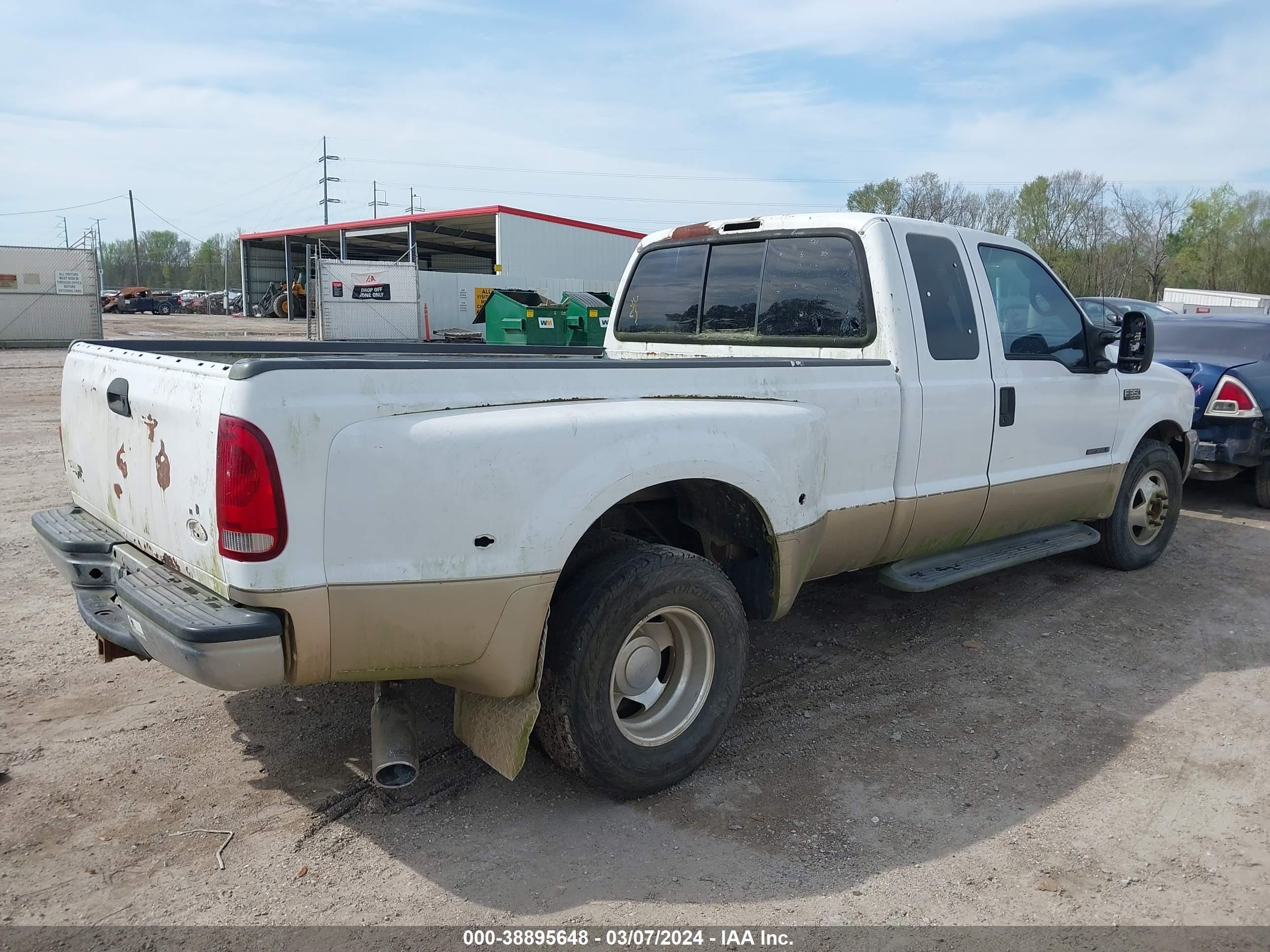 Photo 3 VIN: 1FTWX32FXYED90273 - FORD F350 