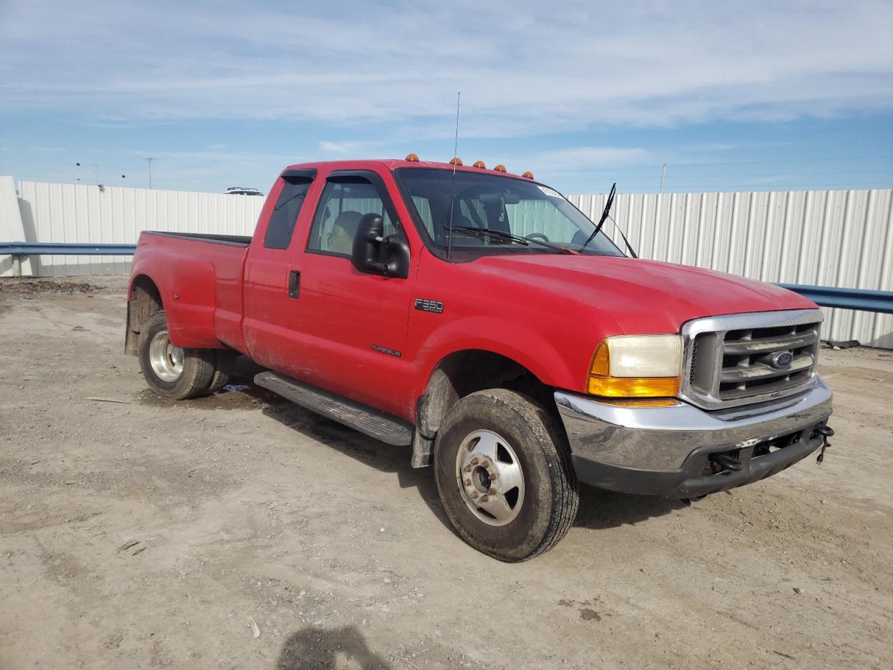 Photo 3 VIN: 1FTWX33F6YED98899 - FORD F350 