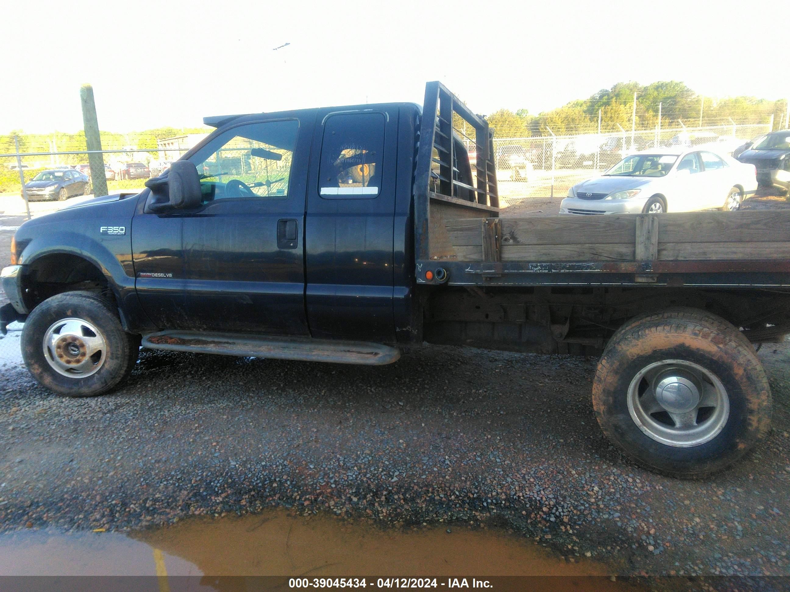 Photo 13 VIN: 1FTWX33FXYED98677 - FORD F350 