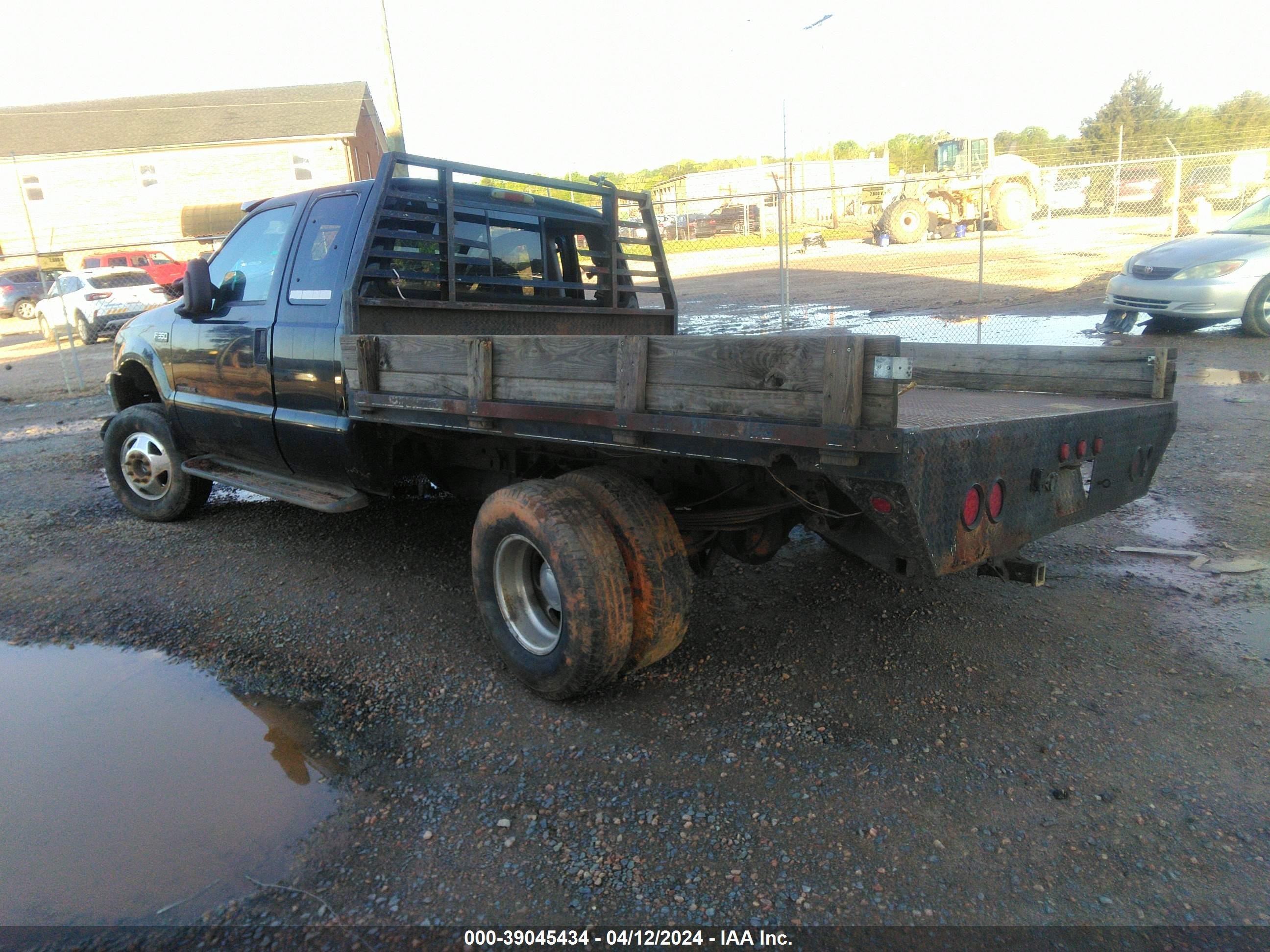 Photo 2 VIN: 1FTWX33FXYED98677 - FORD F350 