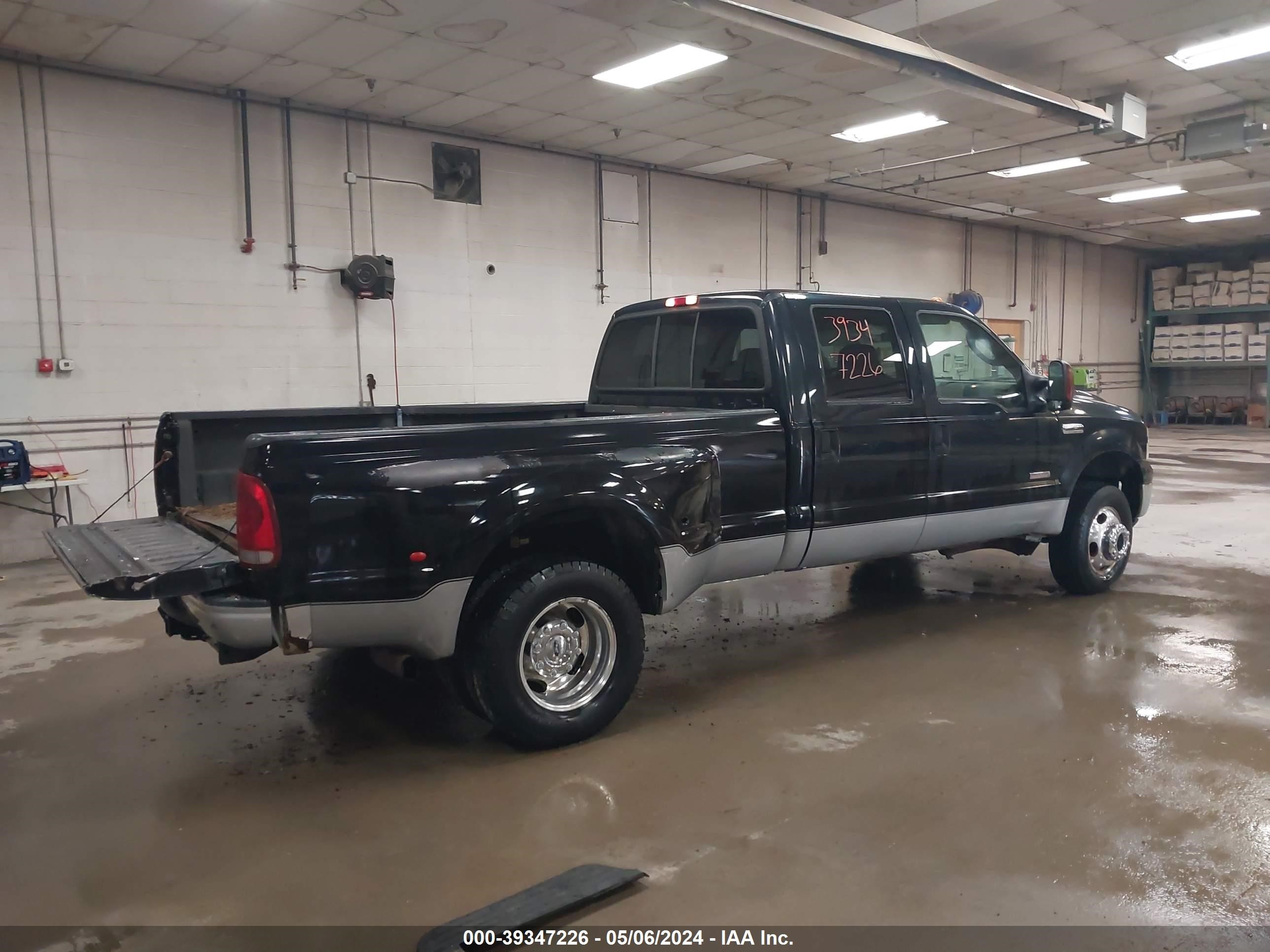 Photo 3 VIN: 1FTWX33P26EB53586 - FORD F350 