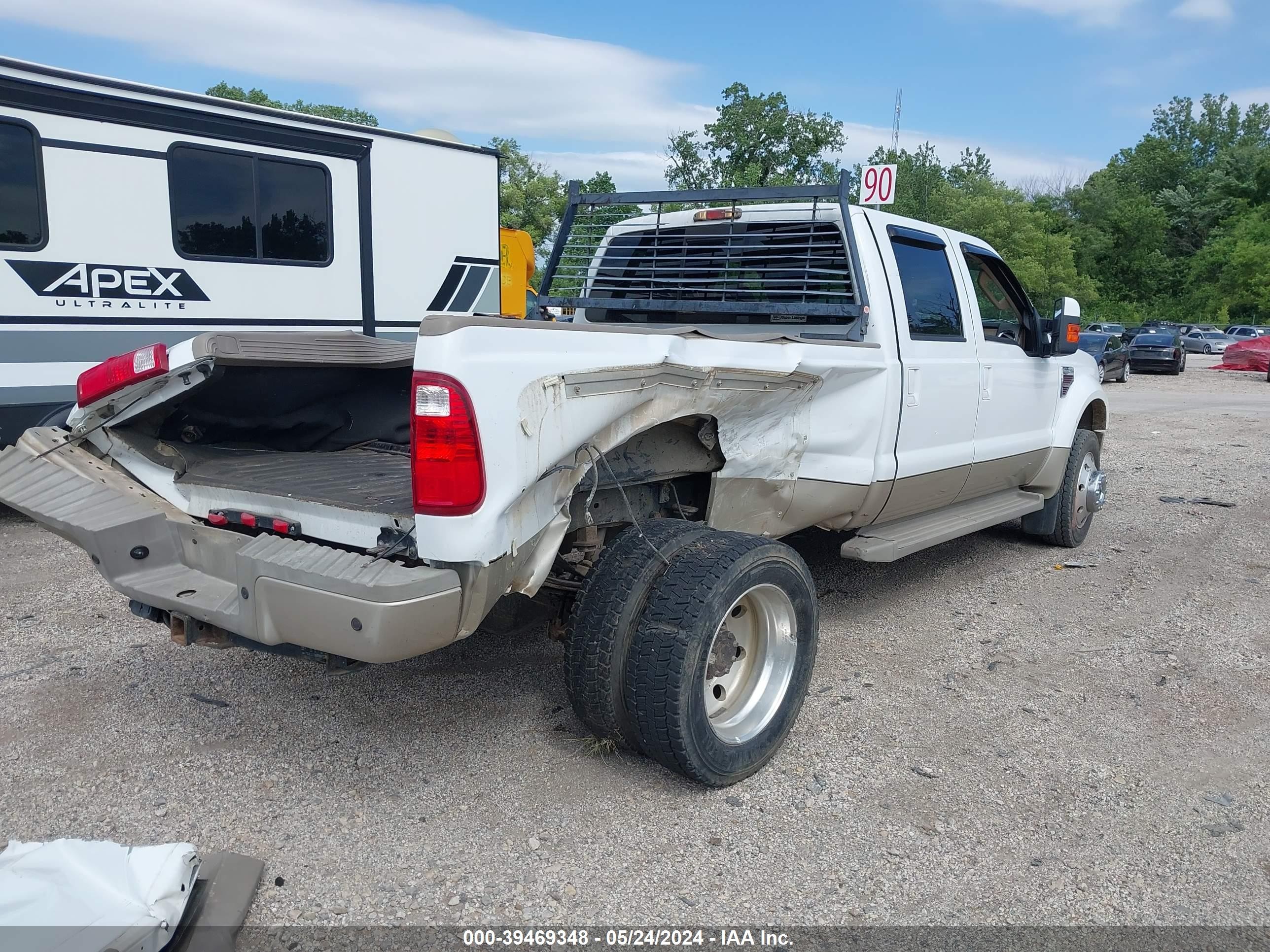 Photo 3 VIN: 1FTXW43R18EC56144 - FORD F450 