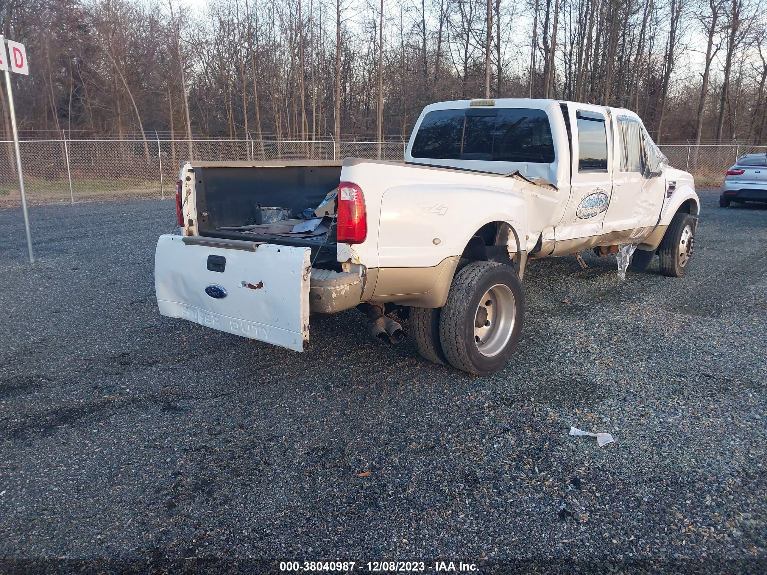 Photo 3 VIN: 1FTXW43R68EB45363 - FORD F450 