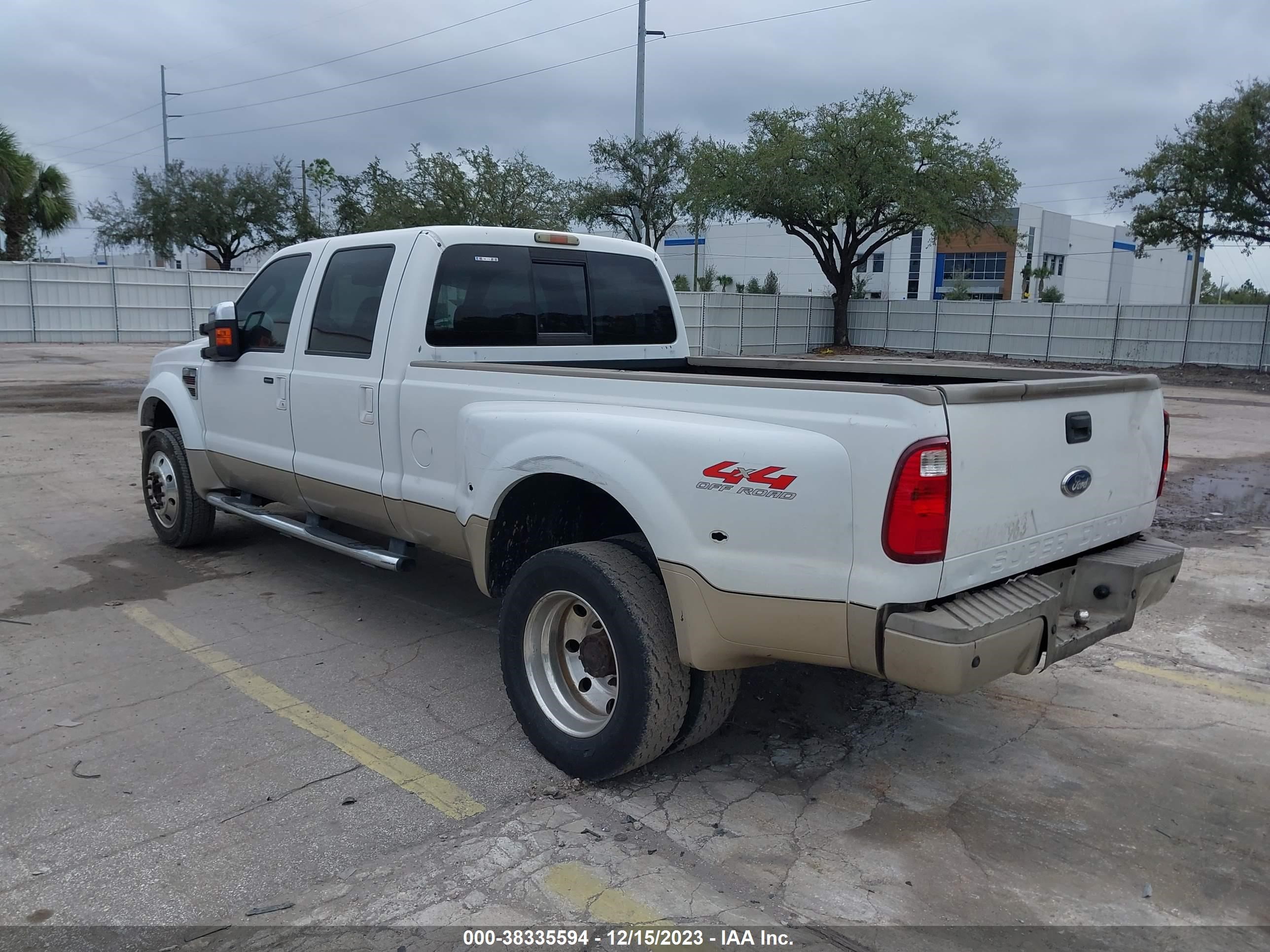 Photo 2 VIN: 1FTXW43RX8EC42002 - FORD F450 