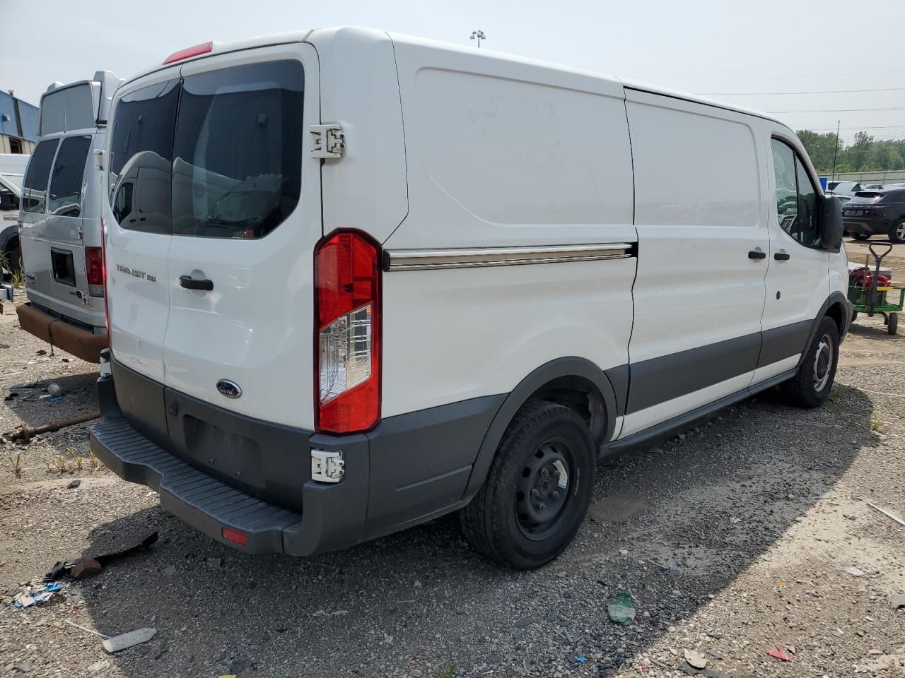 Photo 2 VIN: 1FTYE1YM5JKA74697 - FORD TRANSIT 