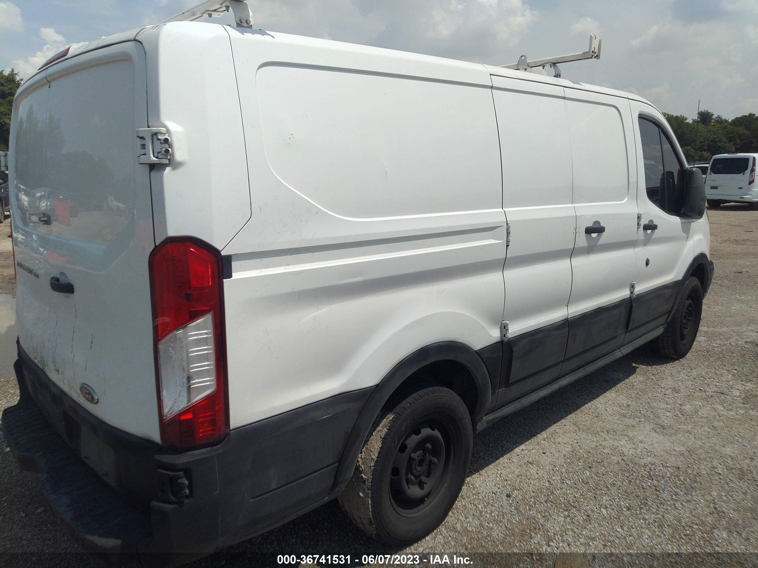 Photo 3 VIN: 1FTYE1ZM5HKA39344 - FORD TRANSIT 