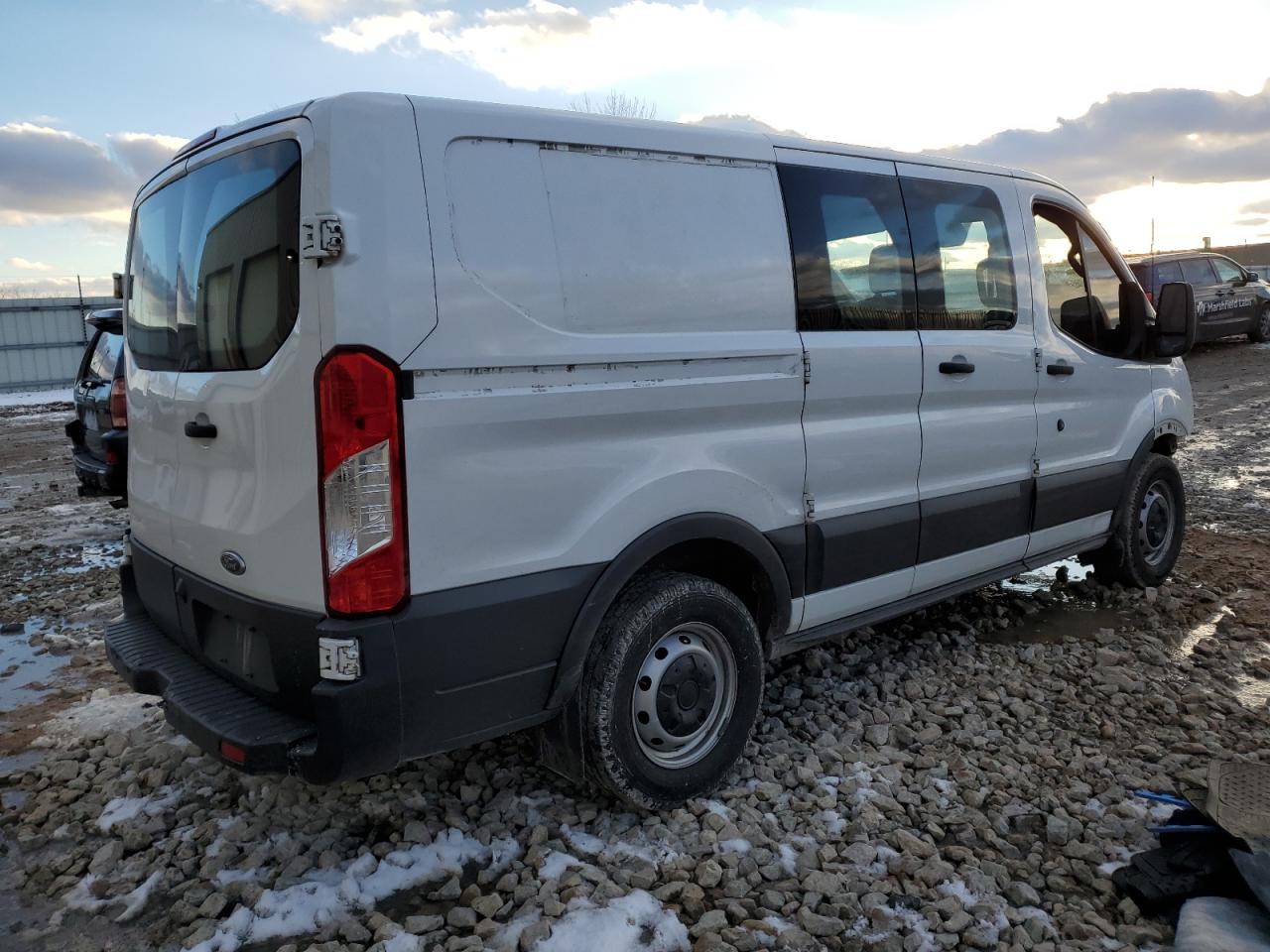 Photo 2 VIN: 1FTYE1ZM9GKA17104 - FORD TRANSIT 