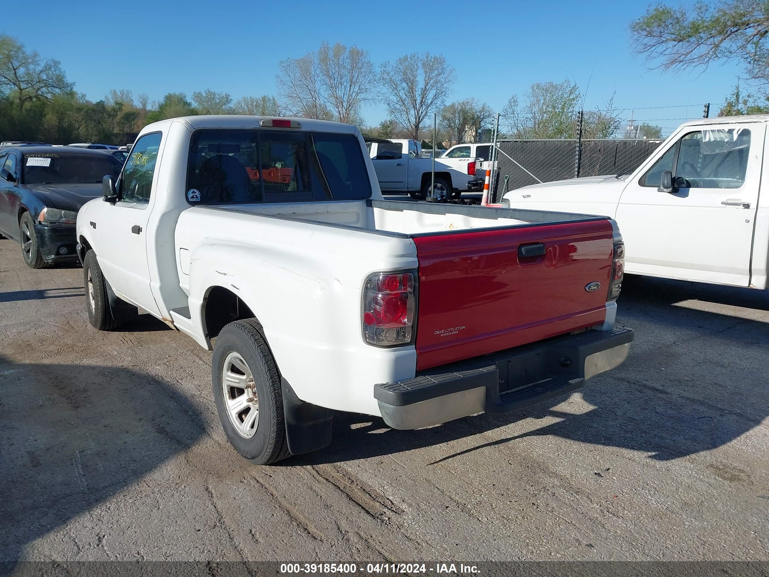 Photo 2 VIN: 1FTYR10C2YPB22953 - FORD RANGER 