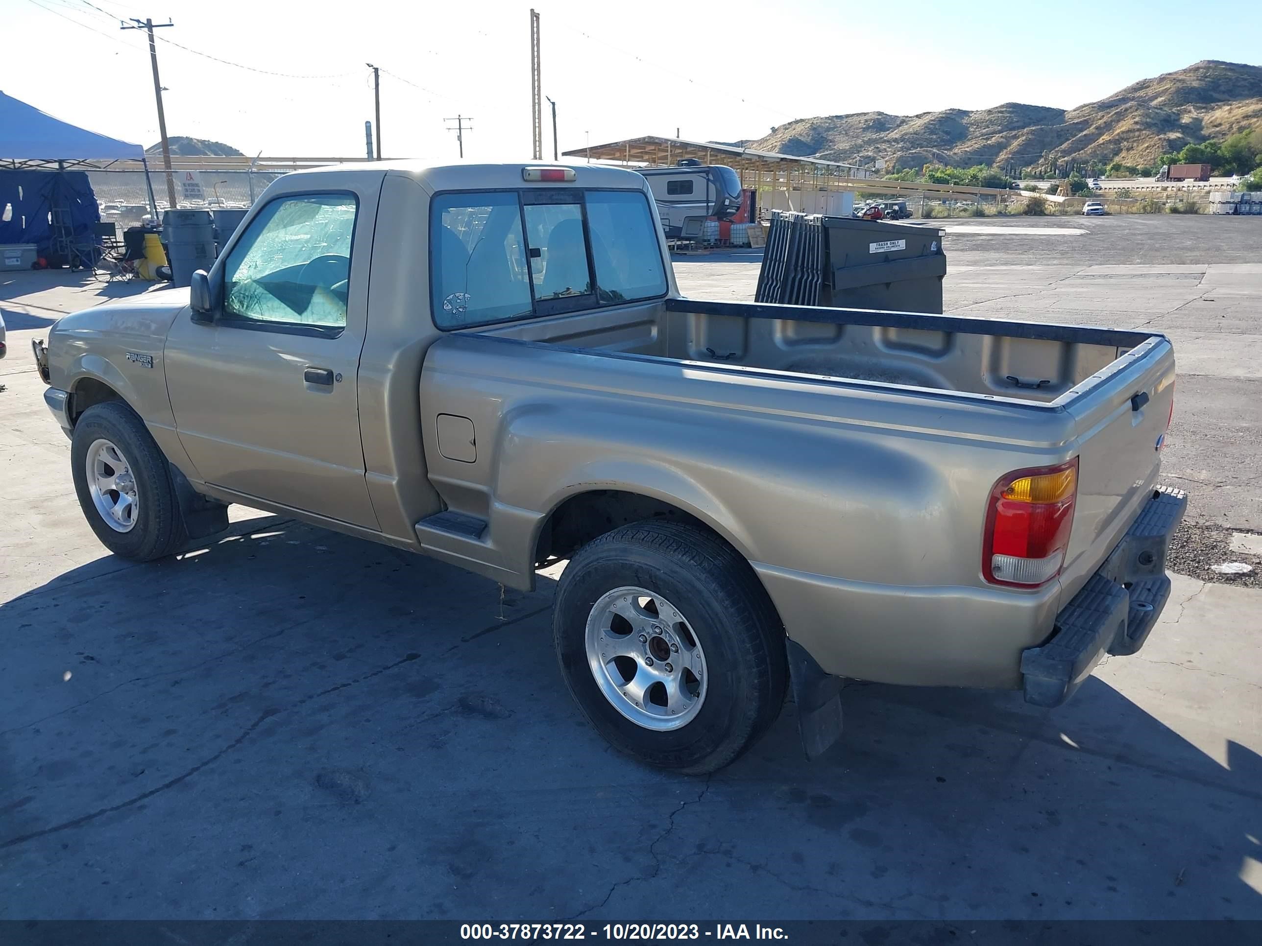 Photo 2 VIN: 1FTYR10C3XPB87602 - FORD RANGER 