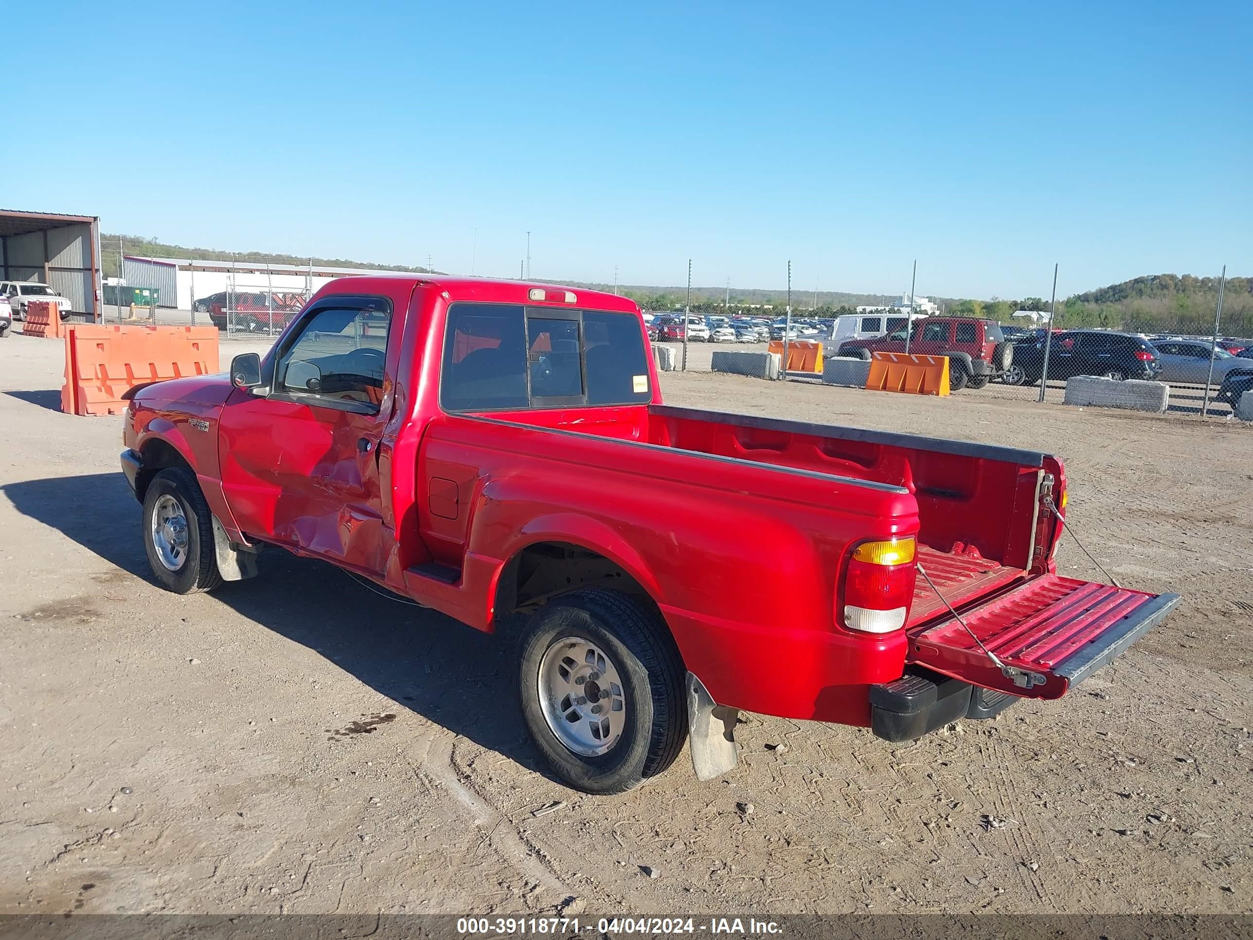 Photo 2 VIN: 1FTYR10C5WPA33567 - FORD RANGER 