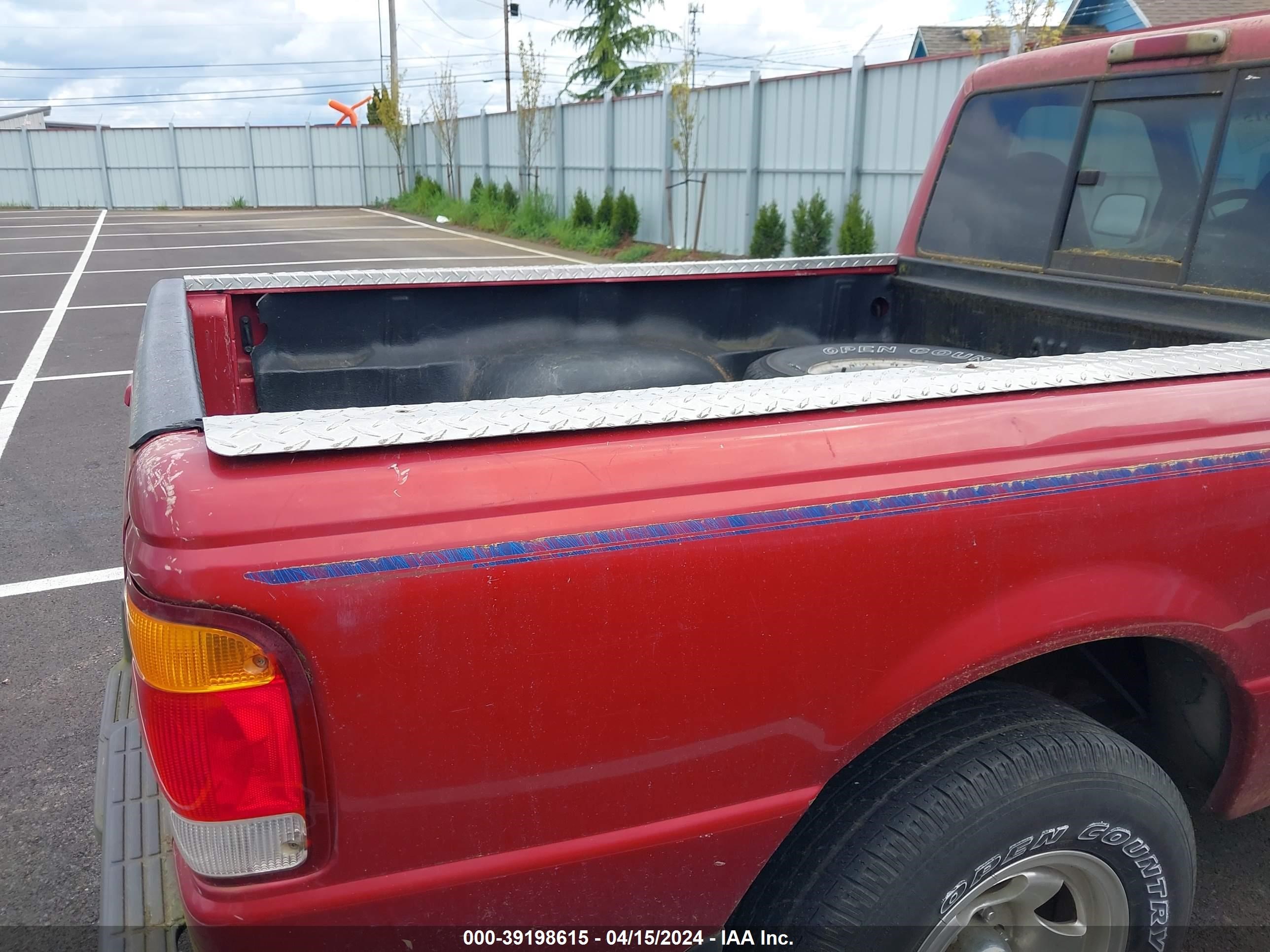 Photo 5 VIN: 1FTYR10C6WUB76898 - FORD RANGER 