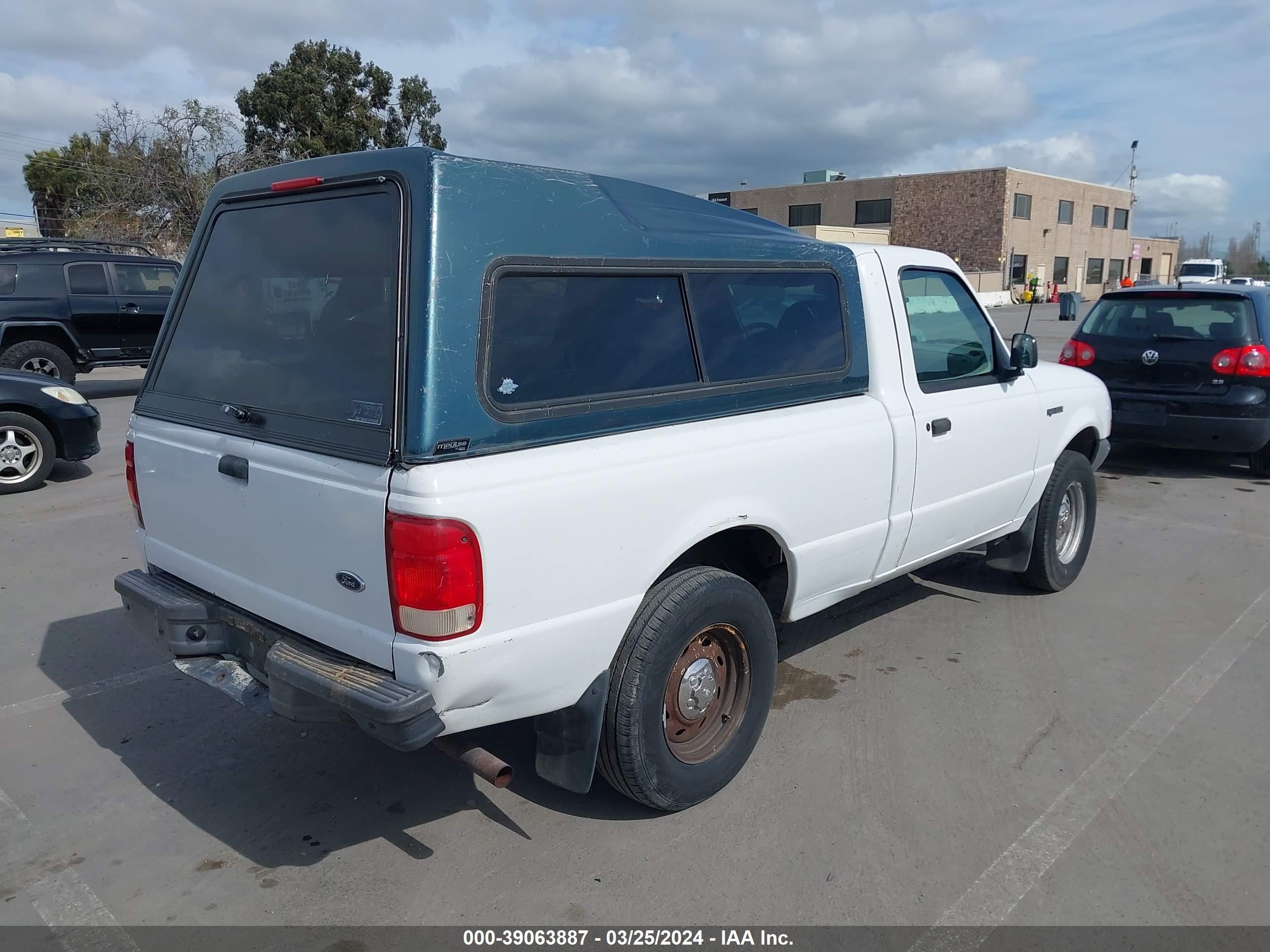 Photo 3 VIN: 1FTYR10C6YTB39665 - FORD RANGER 