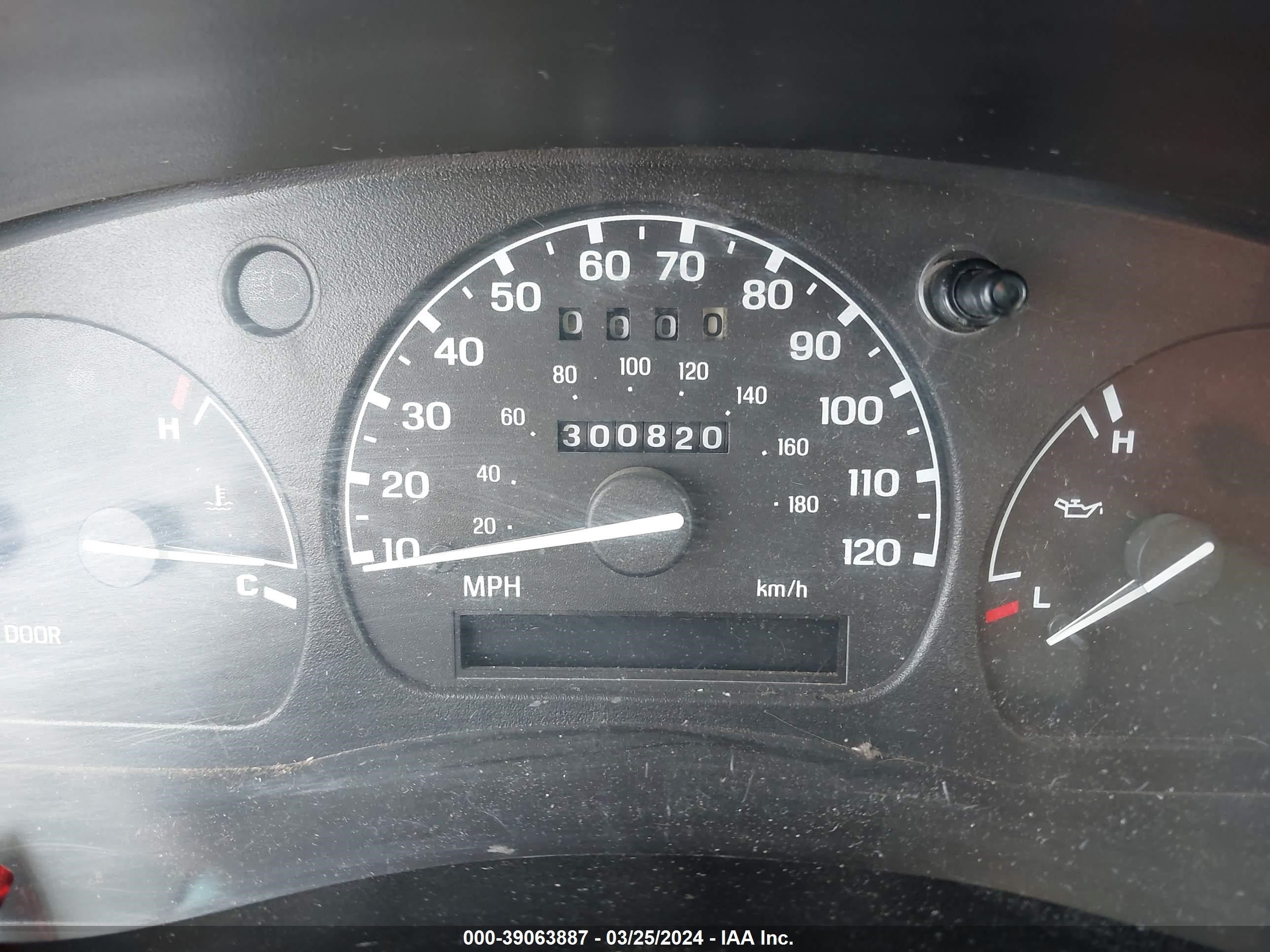 Photo 6 VIN: 1FTYR10C6YTB39665 - FORD RANGER 