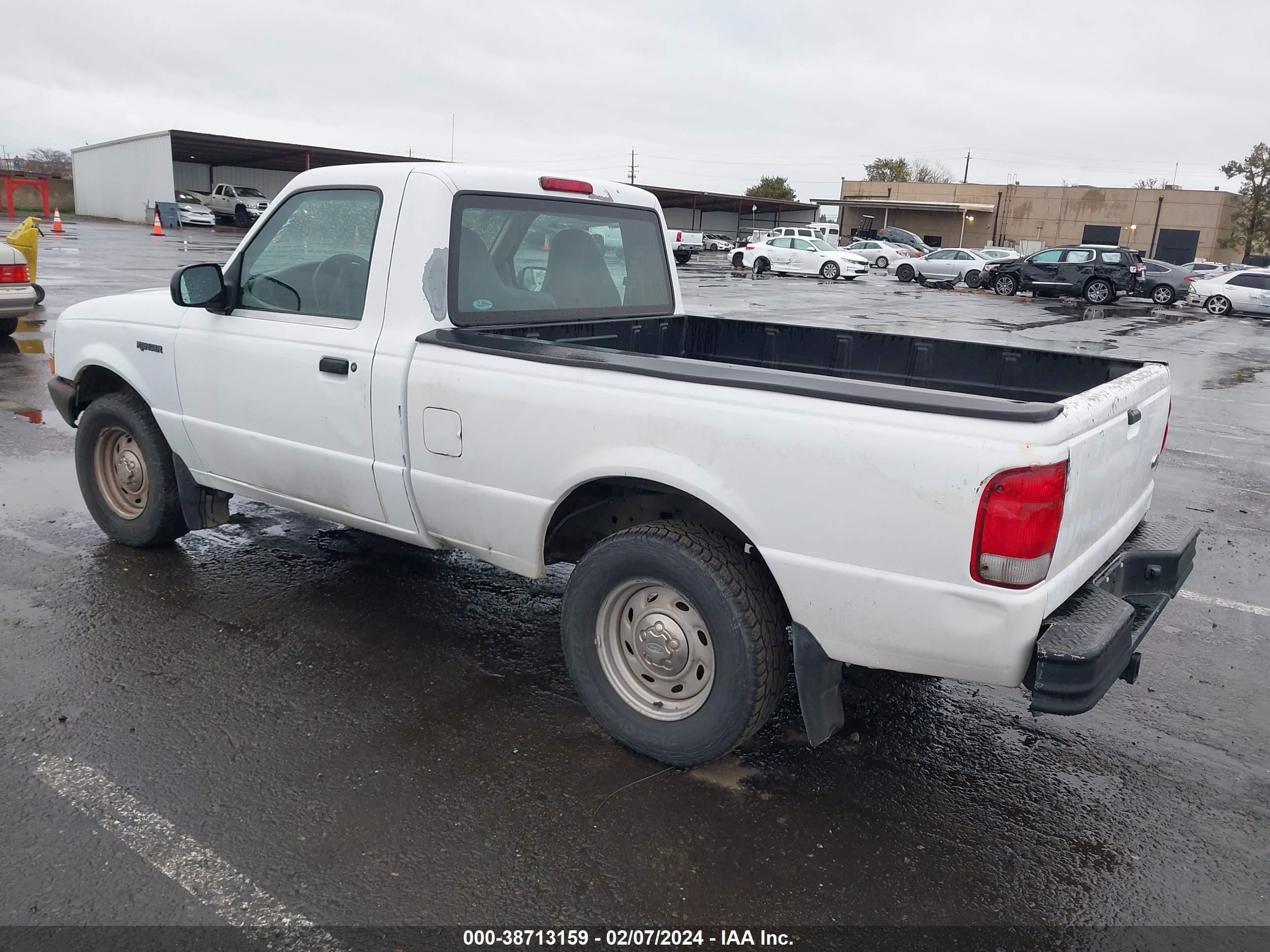 Photo 2 VIN: 1FTYR10C8YPA04695 - FORD RANGER 