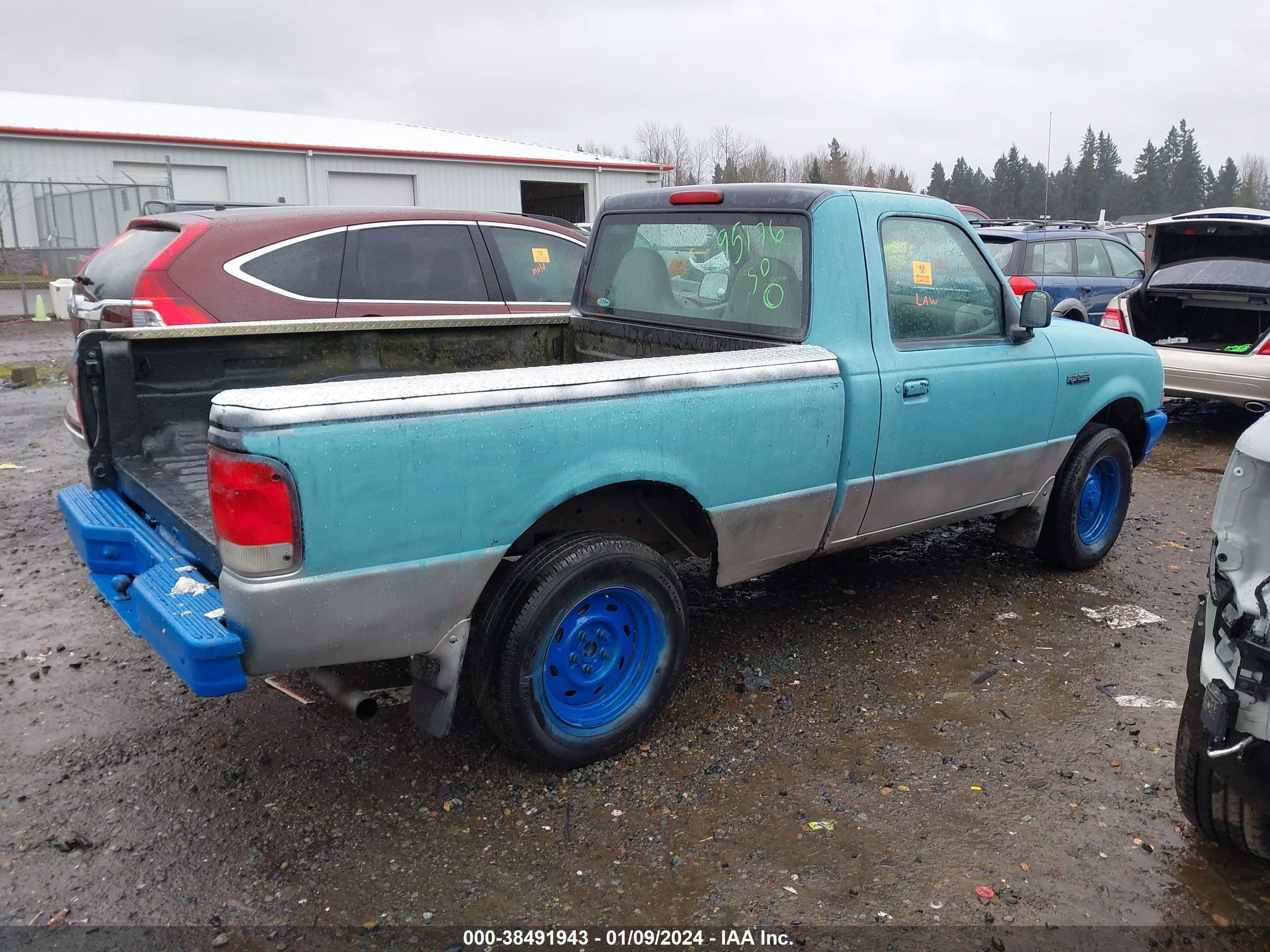 Photo 3 VIN: 1FTYR10C8YPC17260 - FORD RANGER 