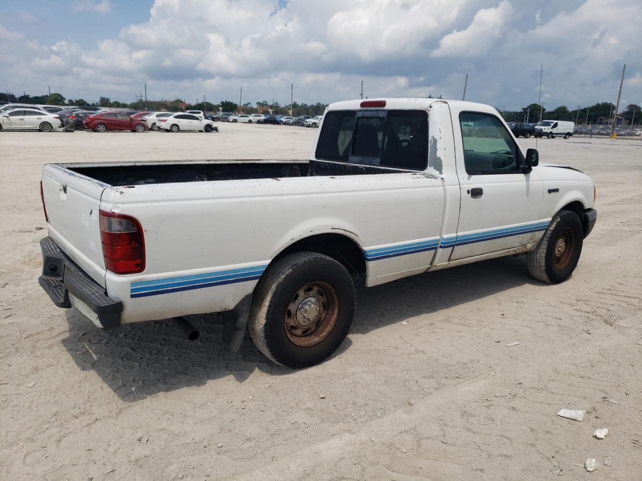 Photo 2 VIN: 1FTYR10D02PB57040 - FORD RANGER 