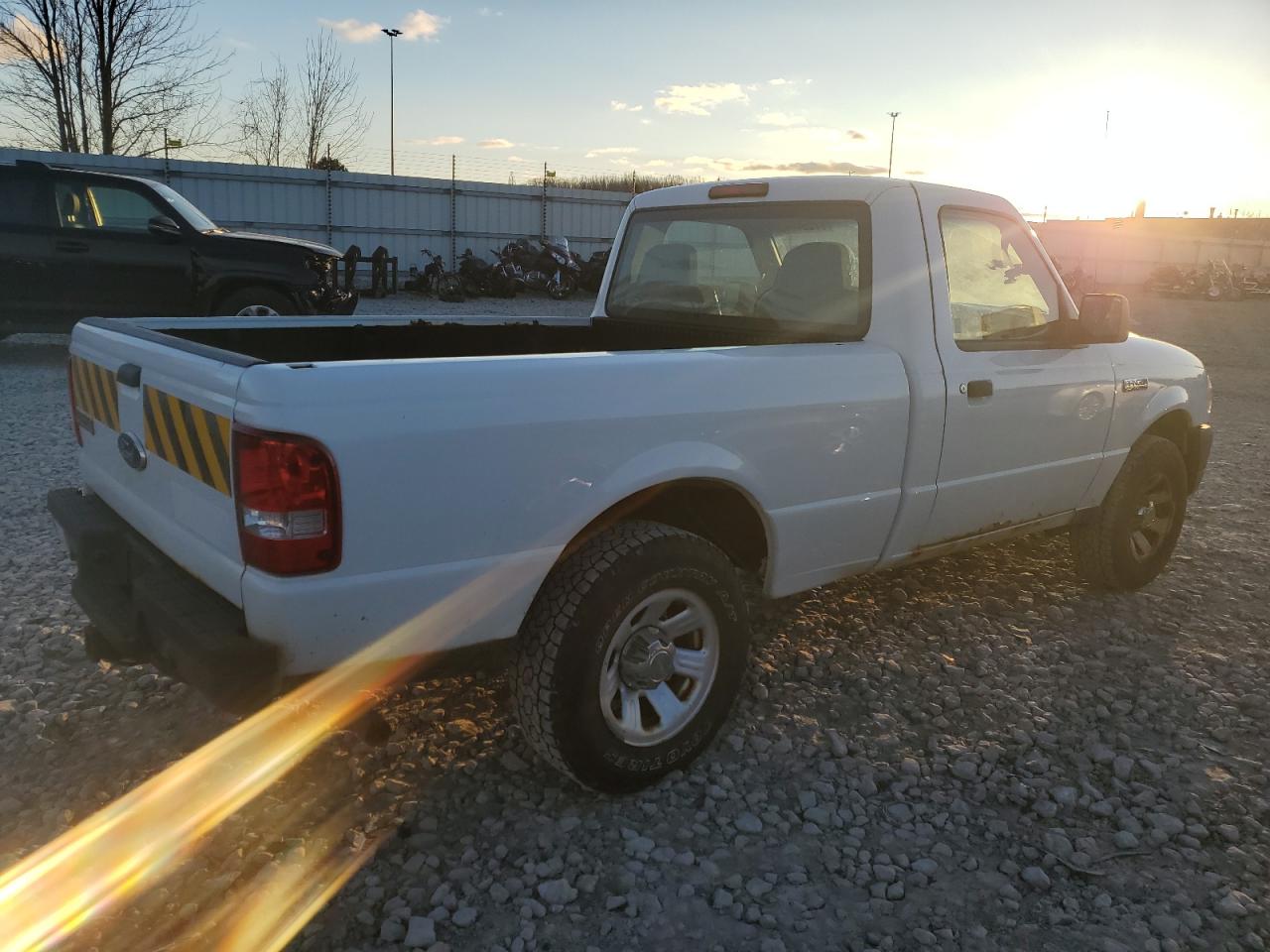 Photo 2 VIN: 1FTYR10D09PA51651 - FORD RANGER 