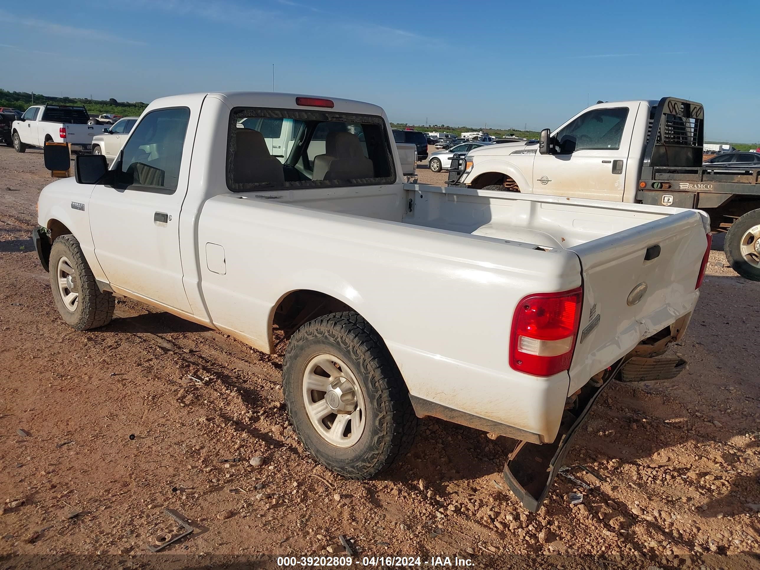 Photo 2 VIN: 1FTYR10D18PB08891 - FORD RANGER 