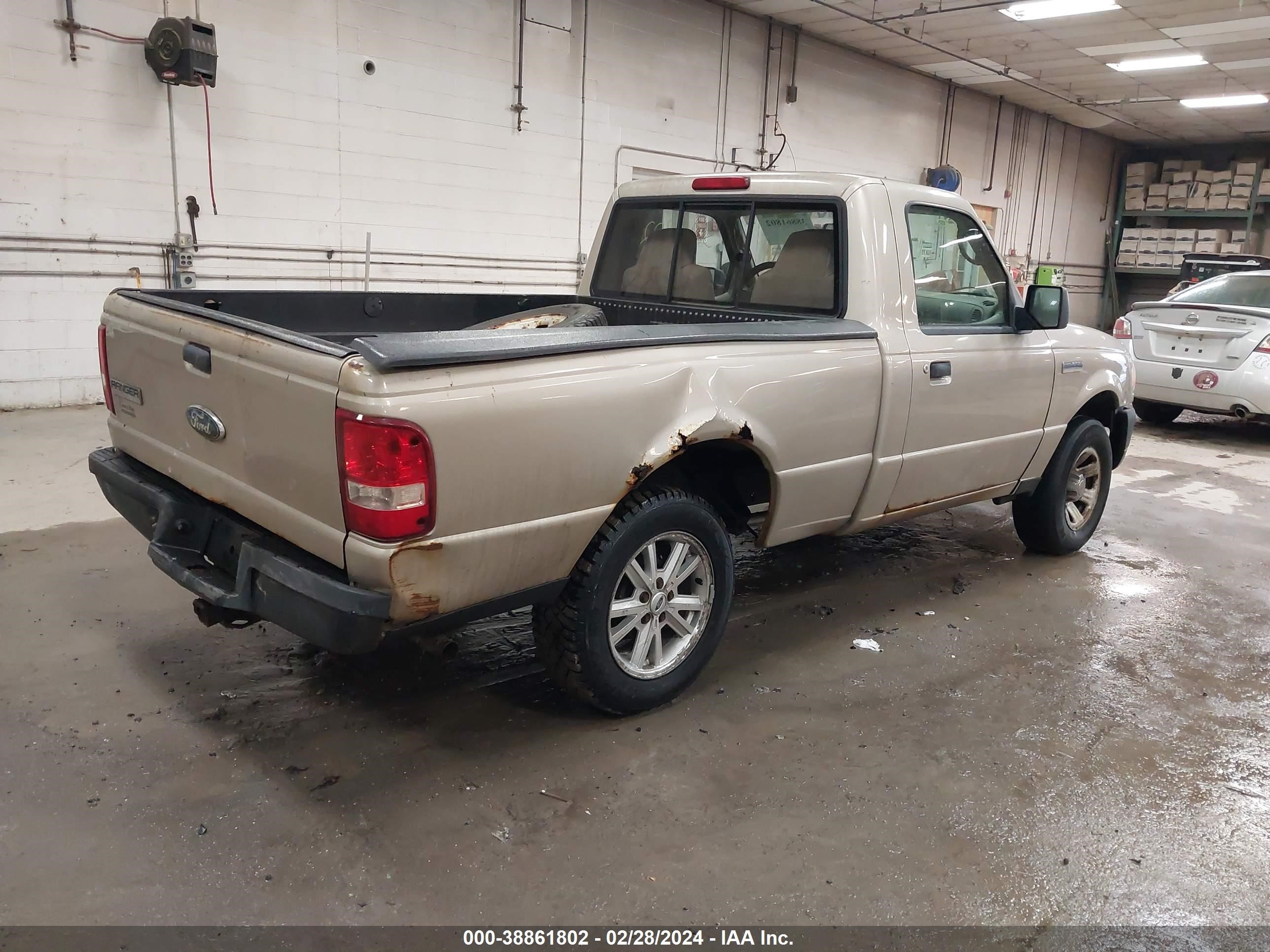 Photo 3 VIN: 1FTYR10D37PA27650 - FORD RANGER 