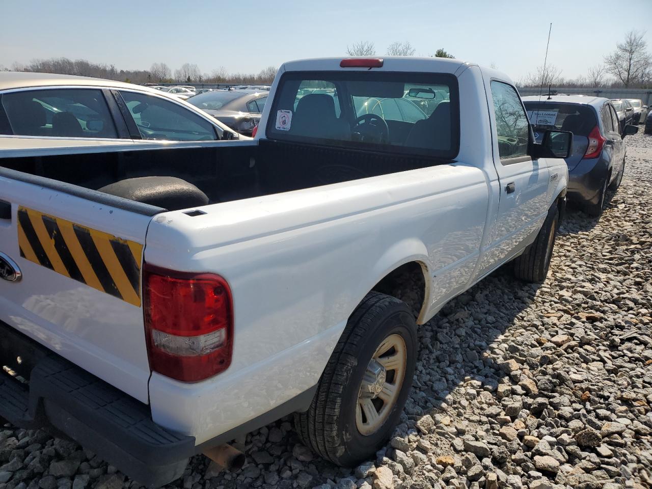 Photo 2 VIN: 1FTYR10D39PA51451 - FORD RANGER 