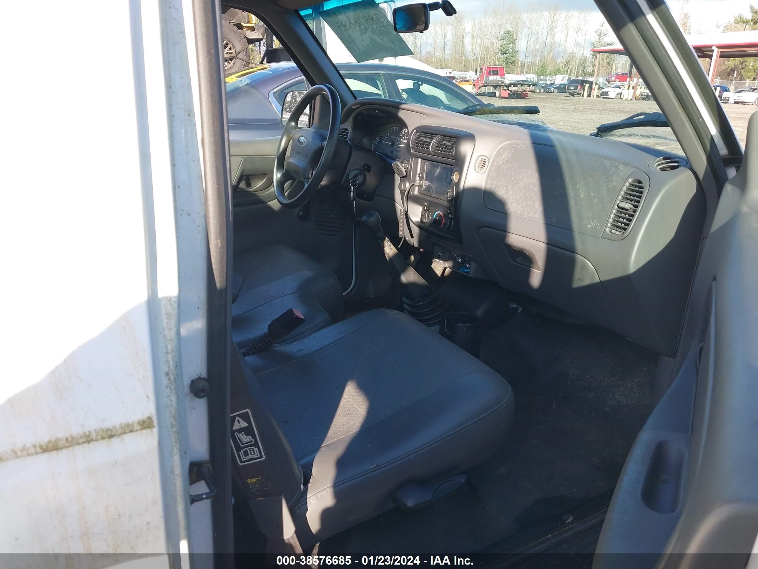 Photo 4 VIN: 1FTYR10D81PB43448 - FORD RANGER 