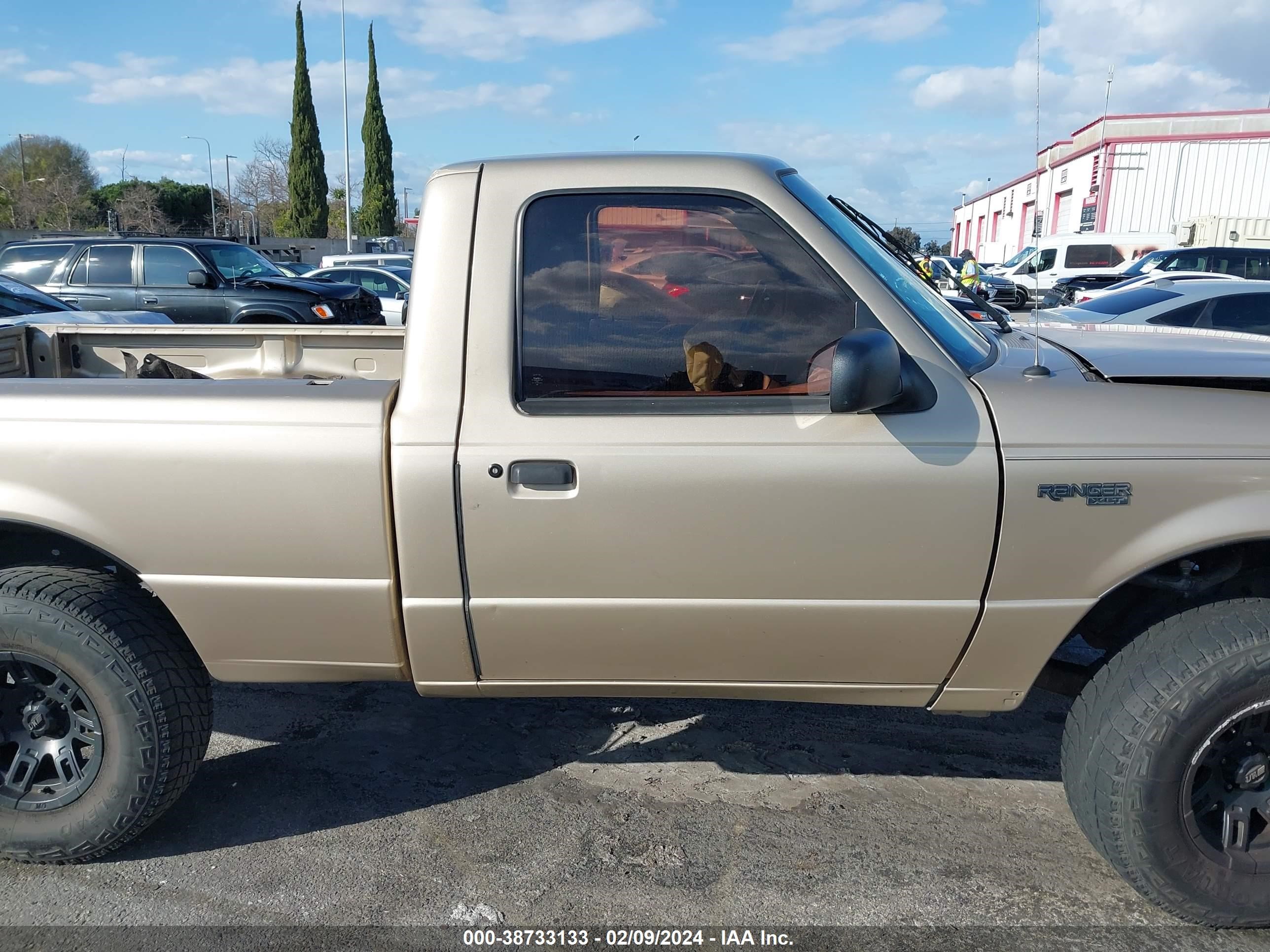 Photo 12 VIN: 1FTYR10D82PB24819 - FORD RANGER 