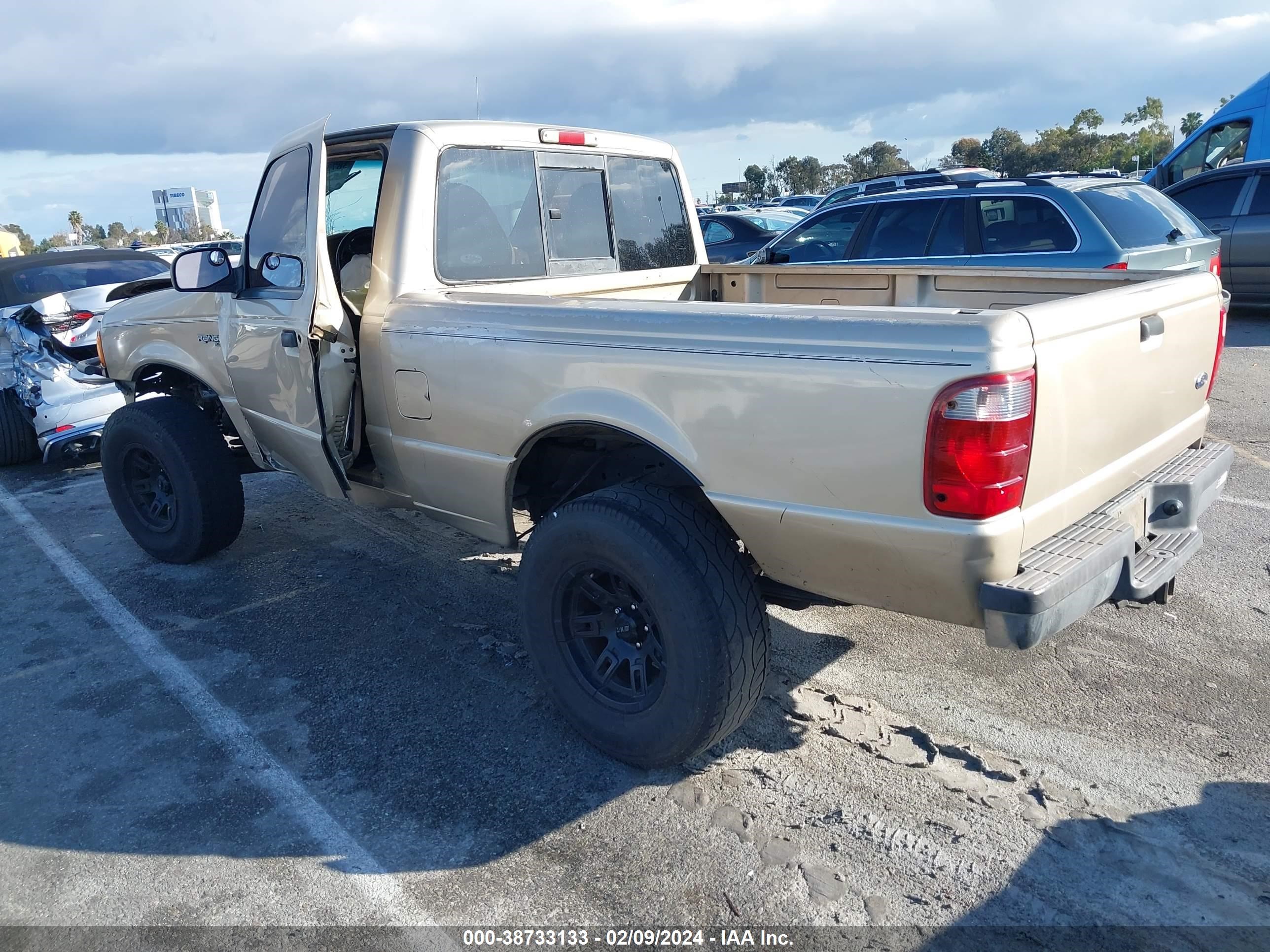 Photo 2 VIN: 1FTYR10D82PB24819 - FORD RANGER 