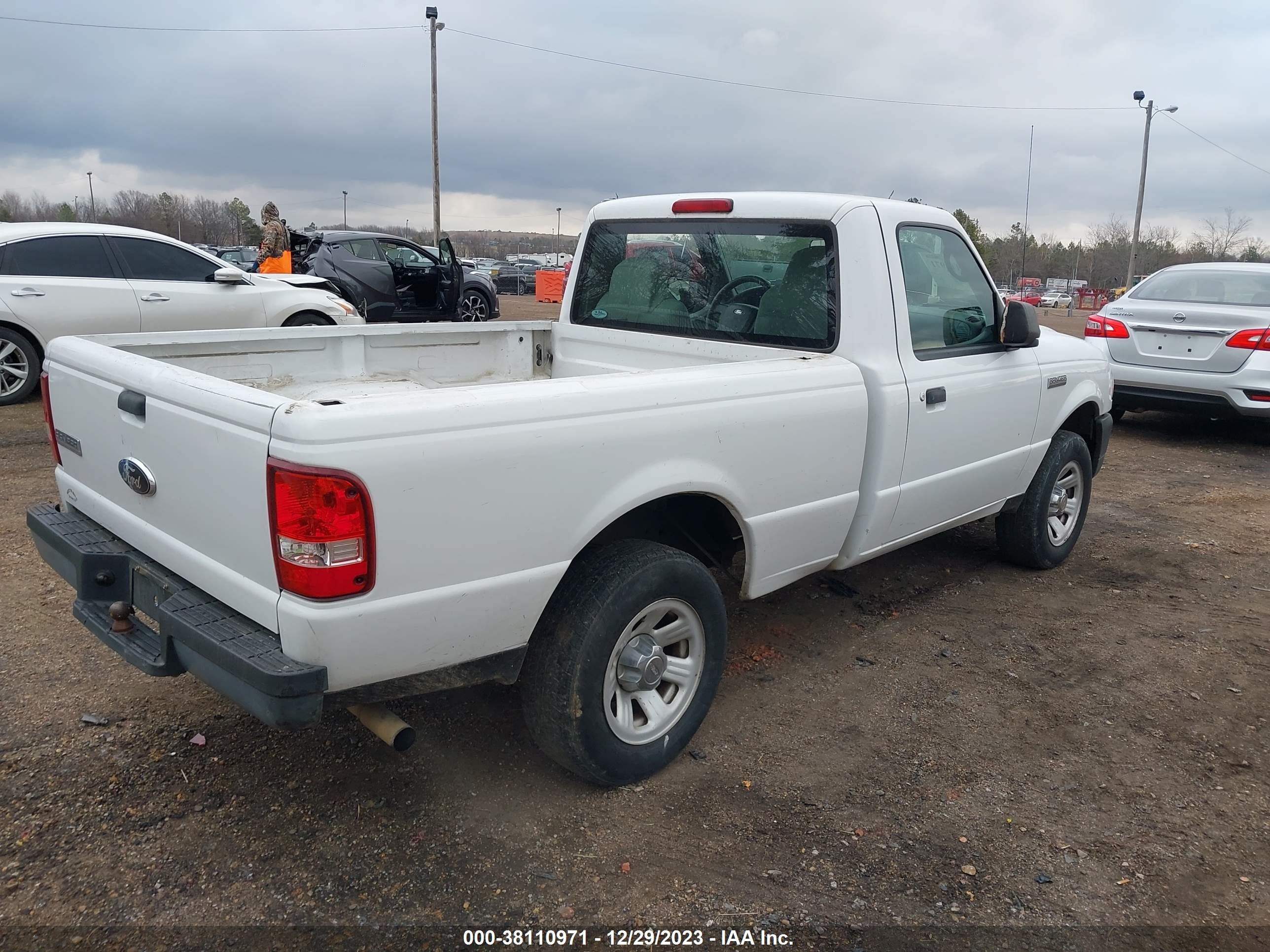 Photo 3 VIN: 1FTYR10D98PB11098 - FORD RANGER 